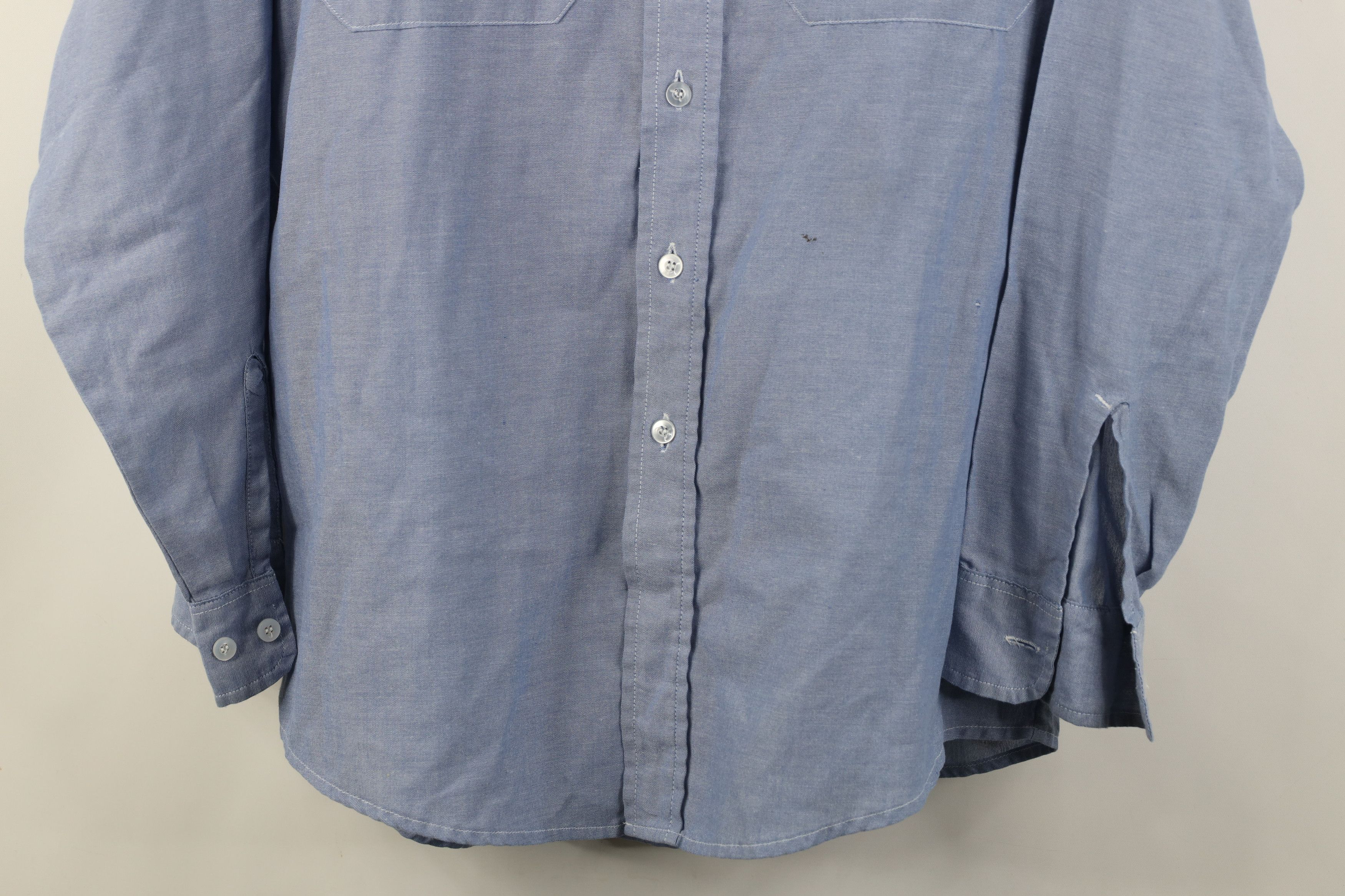 Vintage Vintage 90s Streetwear Chambray Button Shirt Workwear Blue Size US L / EU 52-54 / 3 - 3 Thumbnail