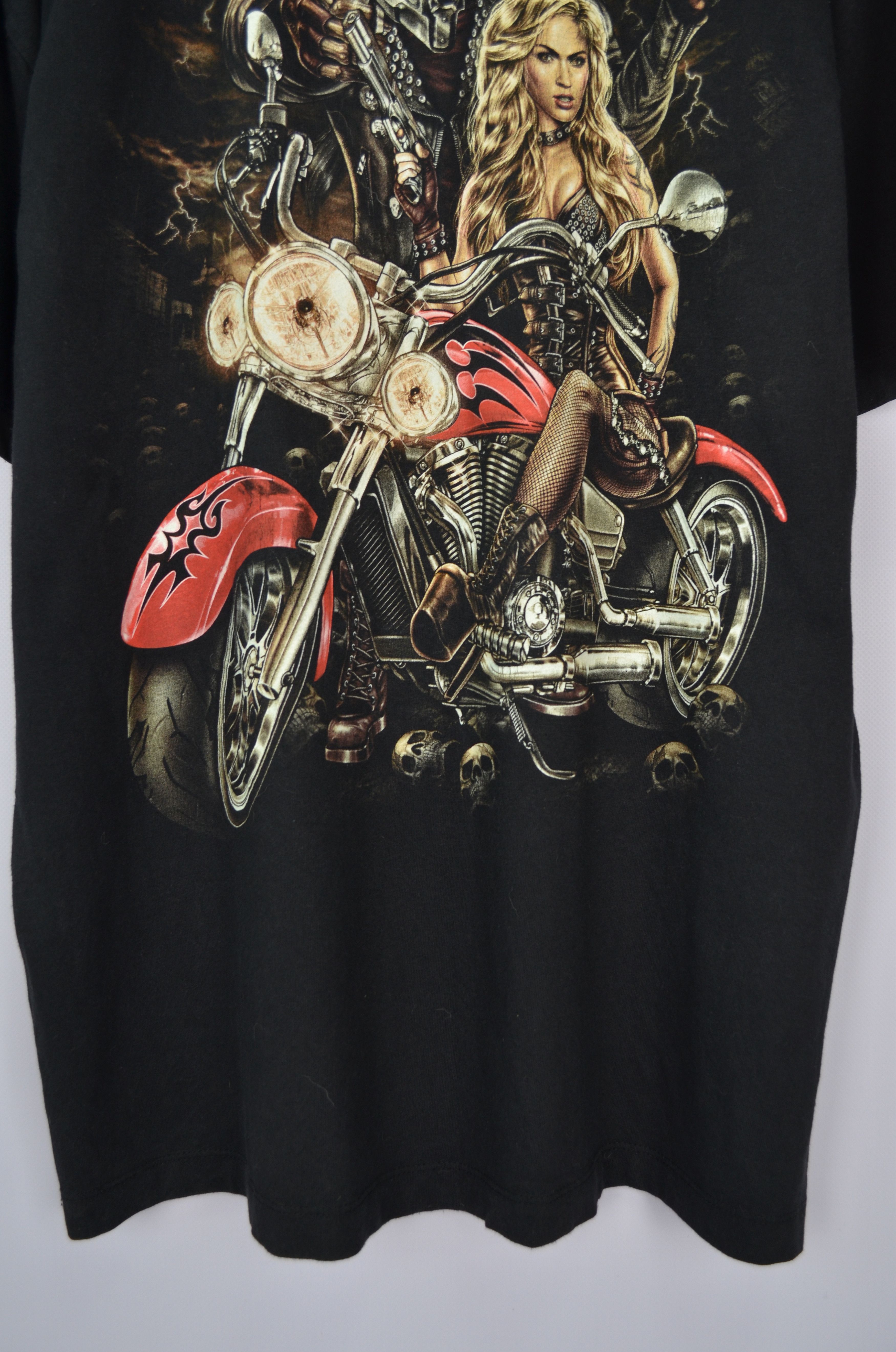 Other Vintage WILD Skull Bike Rock Girl Print T Shirt L 90s y2k Size US L / EU 52-54 / 3 - 11 Thumbnail