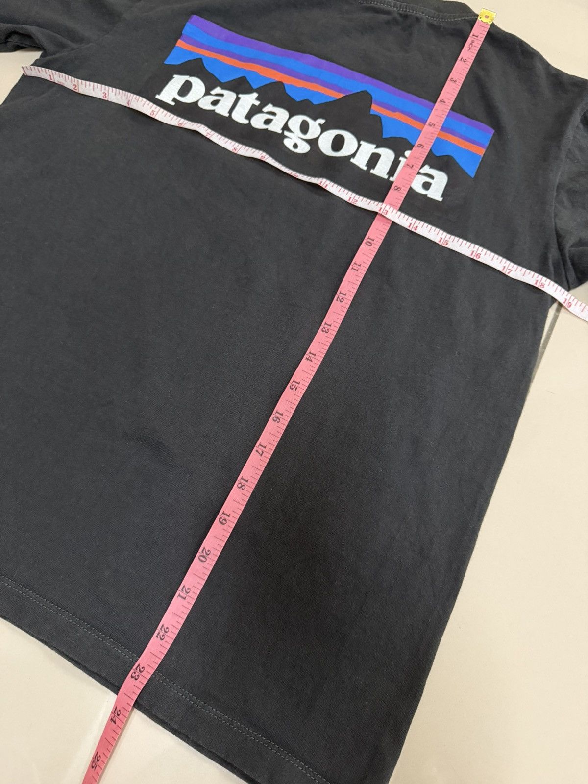Patagonia Patagonia P-6 Logo Responsibili-Tee T-Shirt Dark Grey Size US S / EU 44-46 / 1 - 8 Thumbnail