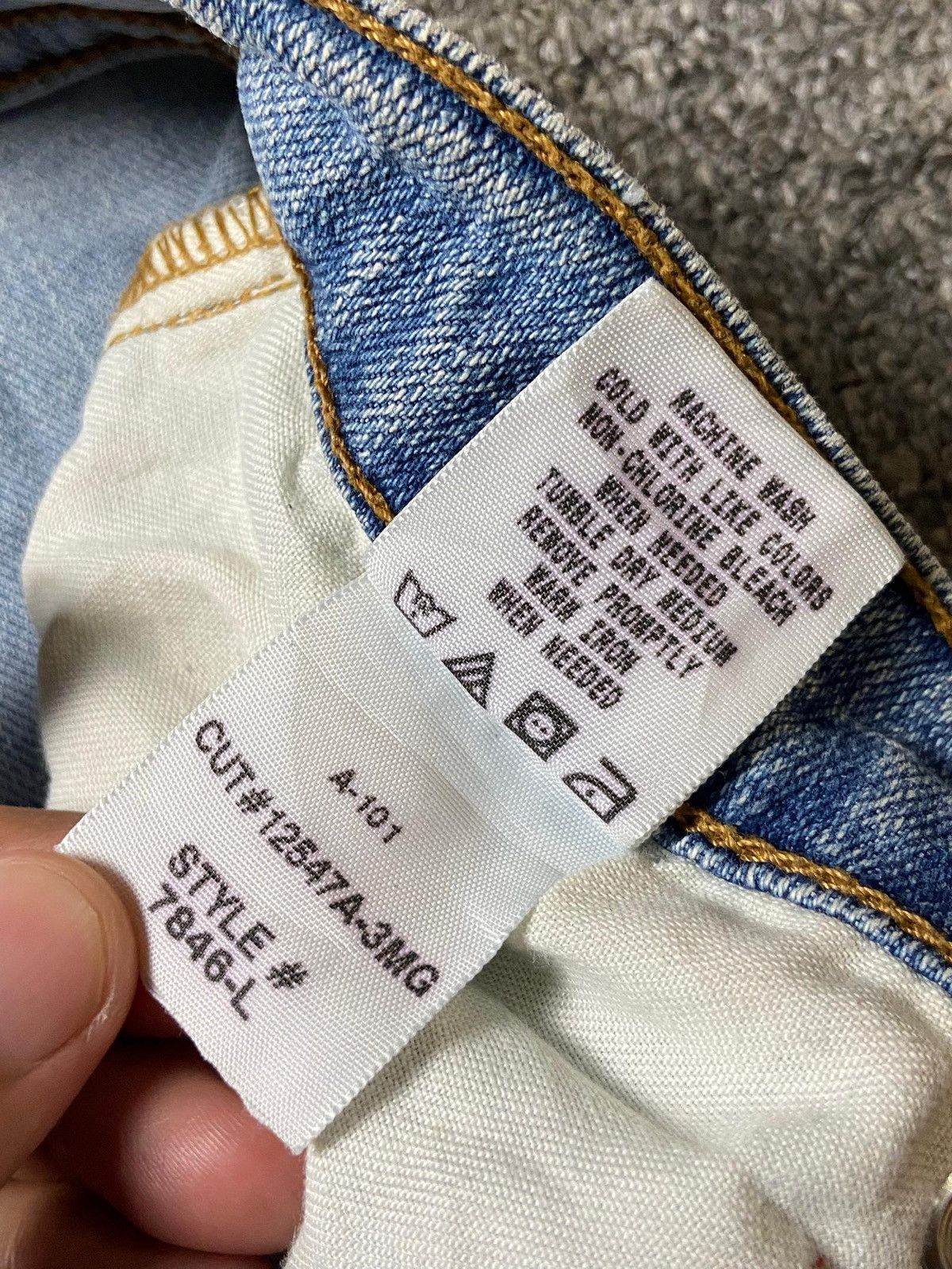 American Eagle Outfitters American Eagle Outfitters Flare Fit Jeans (143) Size 28" / US 6 / IT 42 - 4 Thumbnail