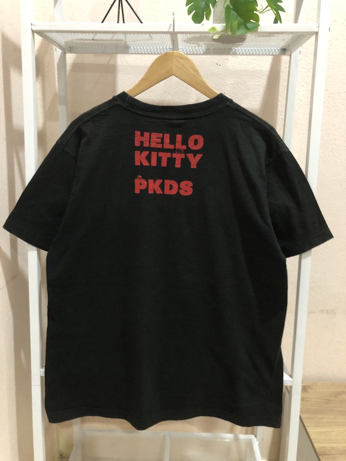 Japanese Brand RARE 2016 Sanrio Hello Kitty x Punk Drunkers Tshirts Size US L / EU 52-54 / 3 - 2 Thumbnail