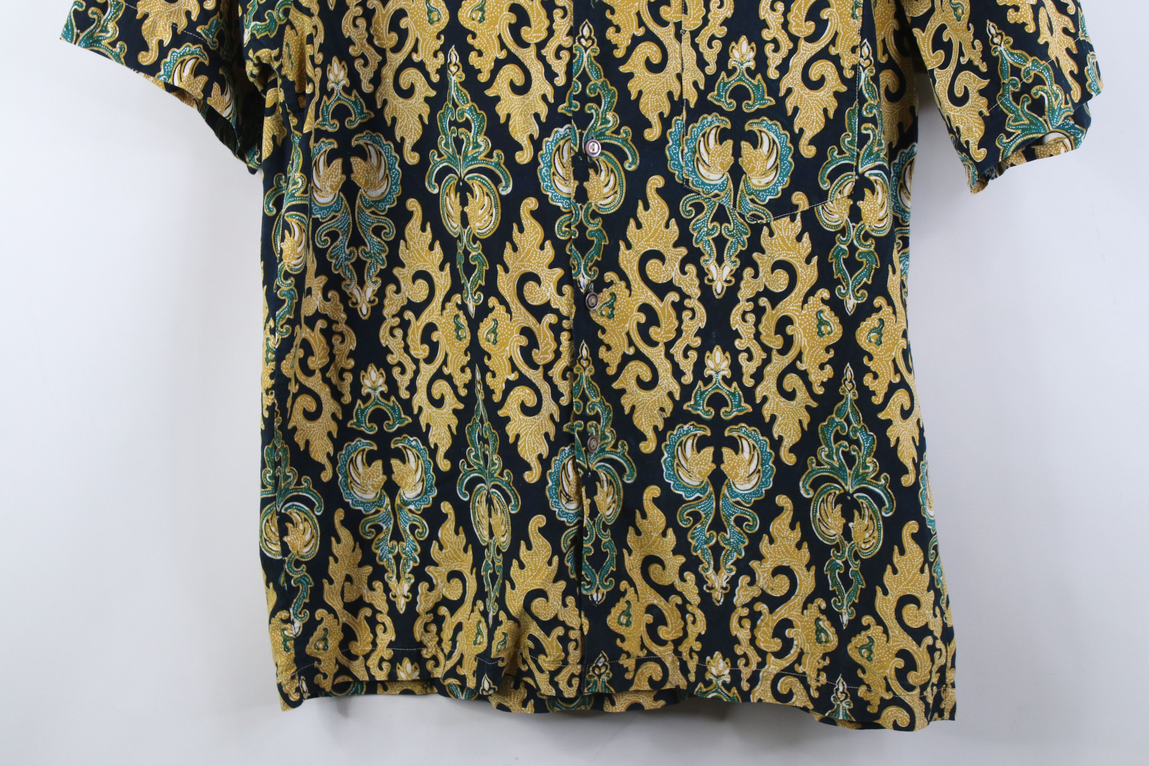 Vintage Vintage 70s Streetwear Geometric Short Sleeve Button Shirt Size US XL / EU 56 / 4 - 3 Thumbnail