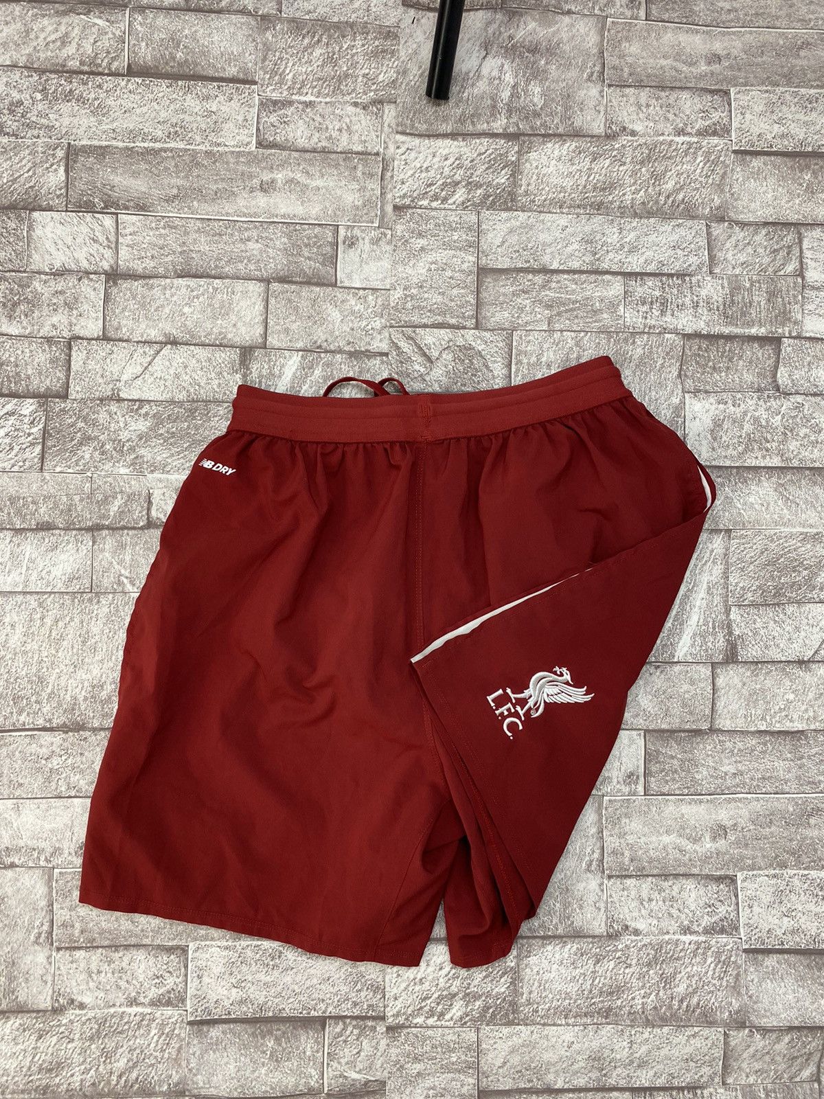 Nike Liverpool Shorts New Balance 2018 Red Home Football Men's Size US 32 / EU 48 - 8 Thumbnail