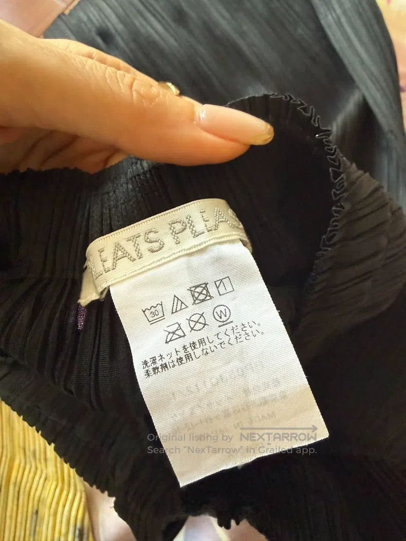 Issey Miyake Issey Miyake size:1 Black Midi Skirt Size 31" - 2 Thumbnail