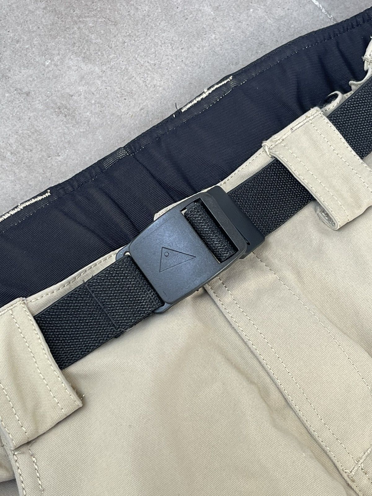 Klattermusen Klattermusen Gere Technical Beige Hiking Cargo Pants Size 32" / US 10 / IT 46 - 21 Thumbnail
