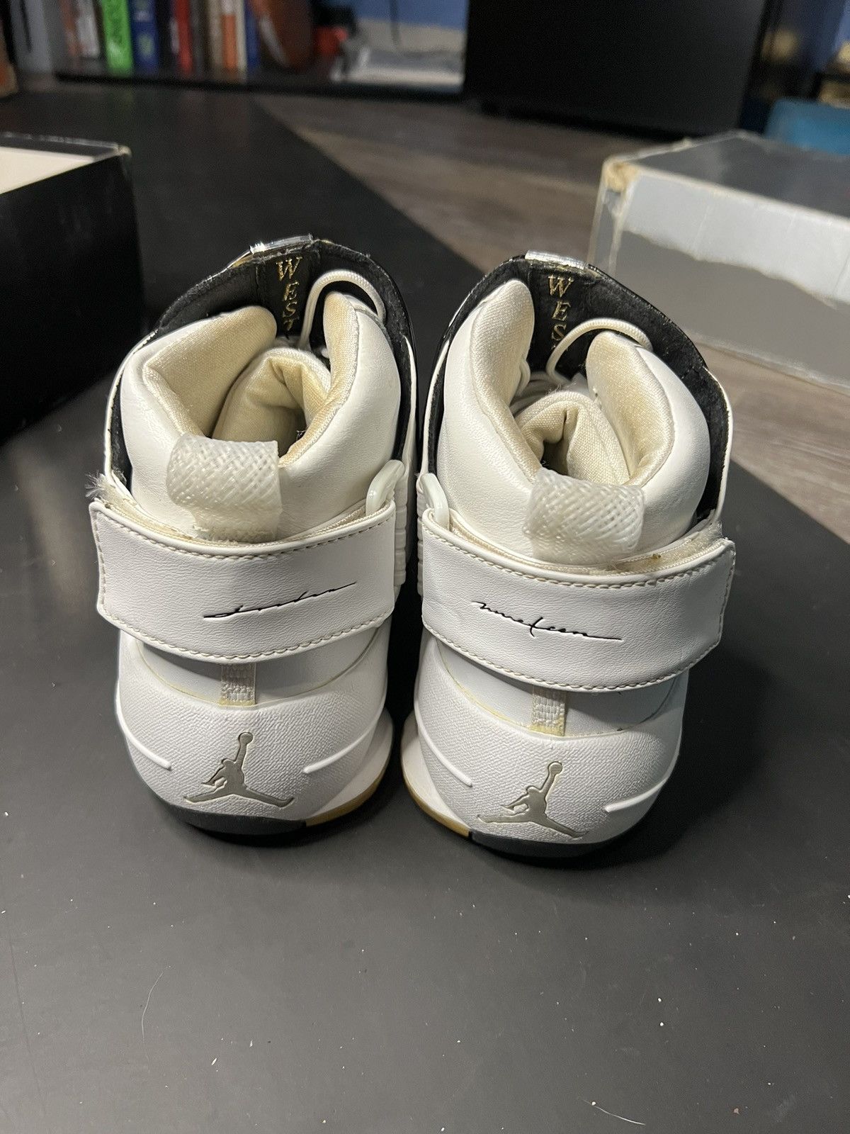 Jordan Brand Air Jordan 19 XIX OG West Coast Size US 5.5 / IT 35.5 - 5 Thumbnail