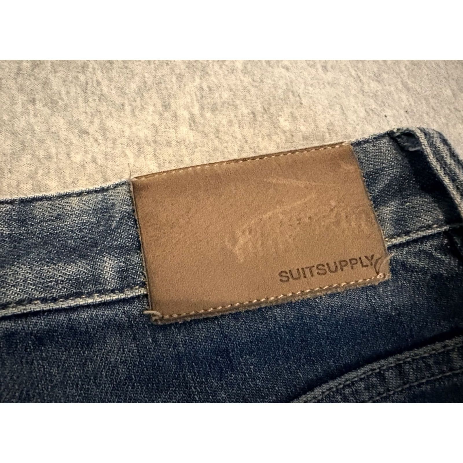 Suitsupply Suitsupply Jeans Denim Blue Slim 32x34 Mens Regular Cotton Blend Straight Inseam 34 Denim 32x34 Italy Button Closure Shoes? Size US 32 / EU 48 - 7 Thumbnail