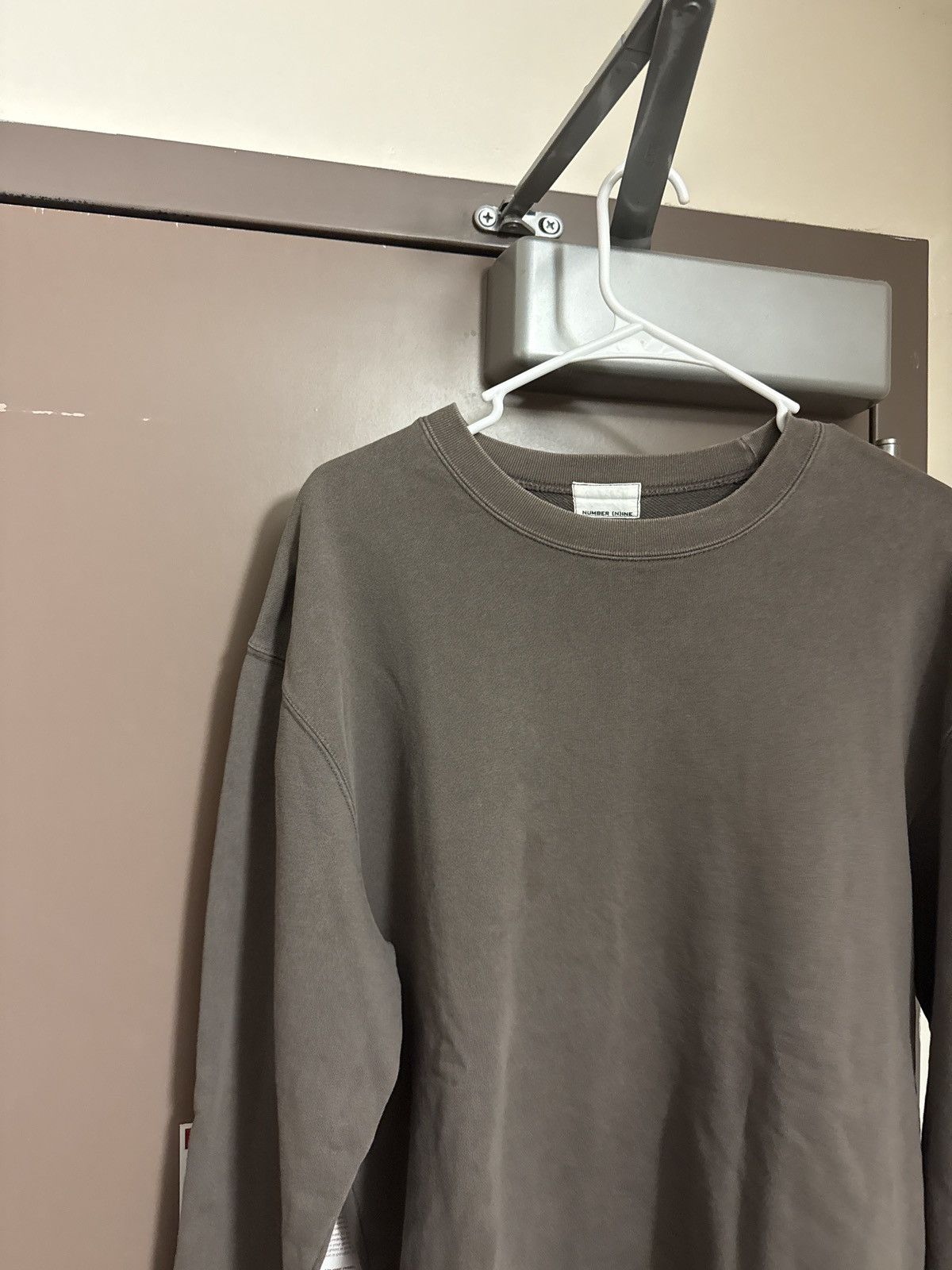 Number (N)ine number (n)ine crewneck (believed to be aw22) Size US L / EU 52-54 / 3 - 4 Thumbnail