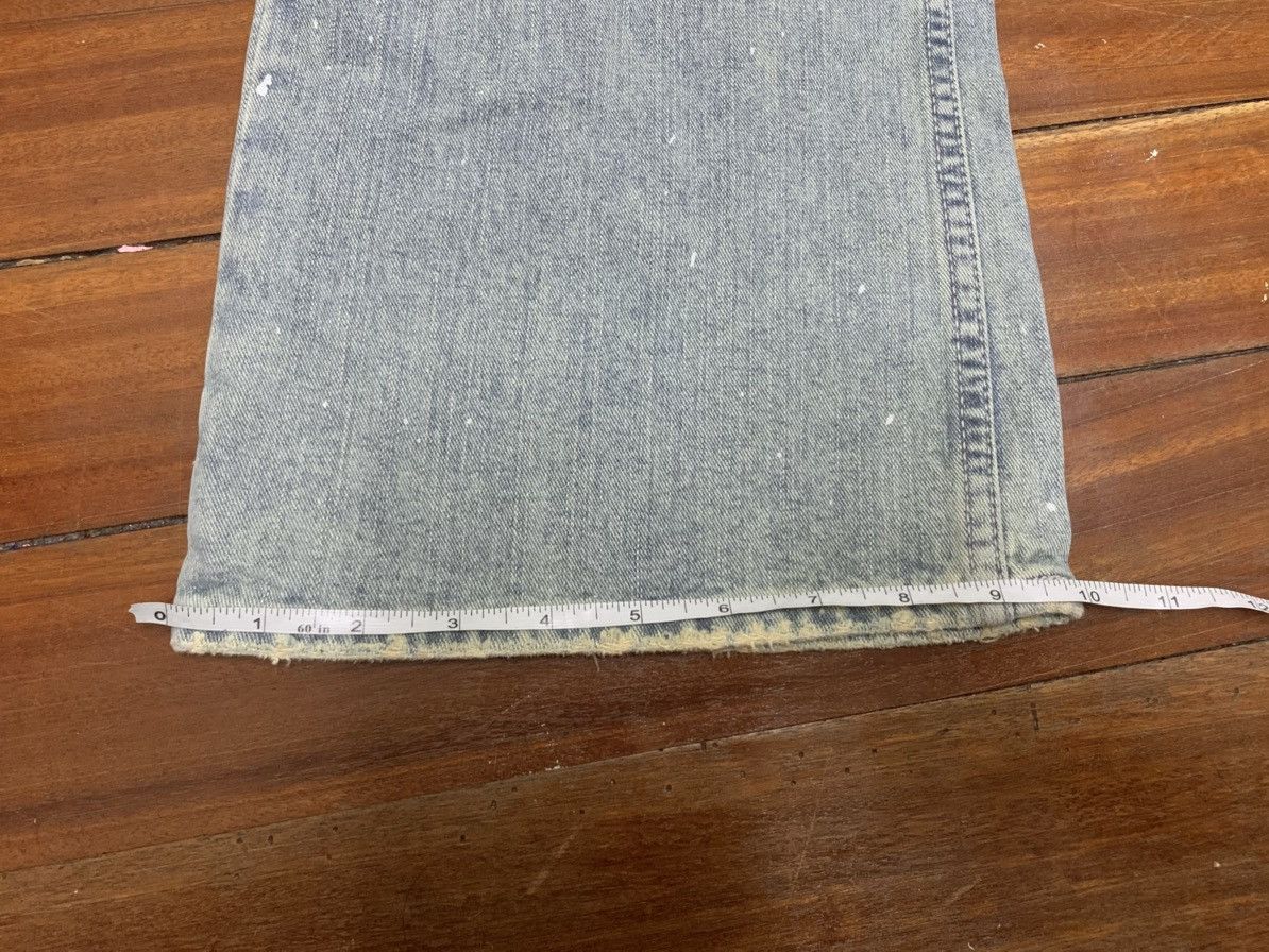 Japanese Brand Rare Design Vintage Brand Sneaker Fit Flared Jeans 2000s Size US 32 / EU 48 - 13 Thumbnail