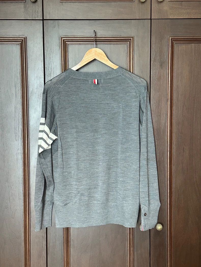 Thom Browne Thom Browne Gray knit cardigan Size US XL / EU 56 / 4 - 2 Thumbnail