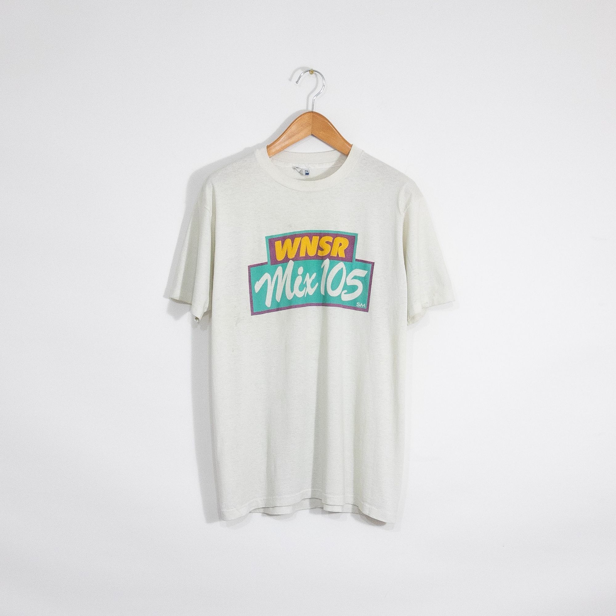 Vintage Vintage 90s WNSR 105 Radio Station T Shirt L - Distressed Size US L / EU 52-54 / 3 - 1 Thumbnail