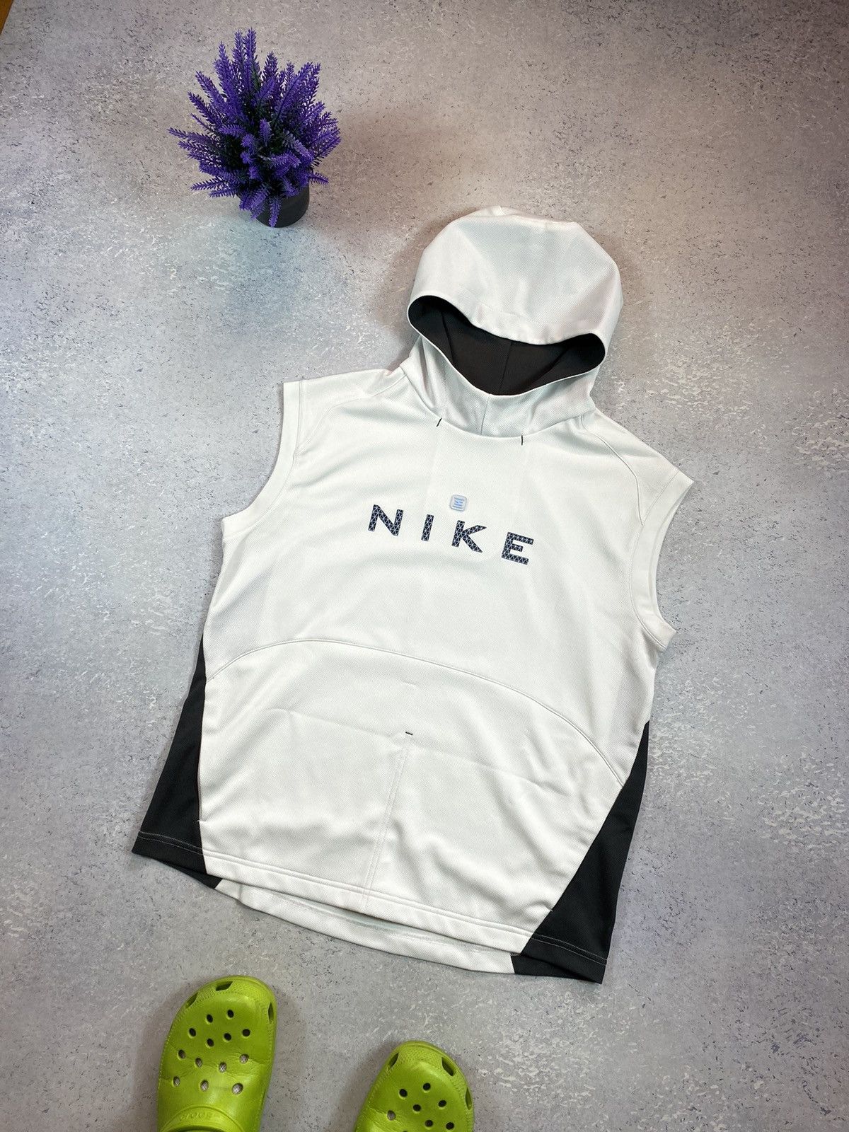 Nike × Vintage Vintage Kids Nike Shox White T-shirt With Logo Size US S / EU 44-46 / 1 - 1 Thumbnail