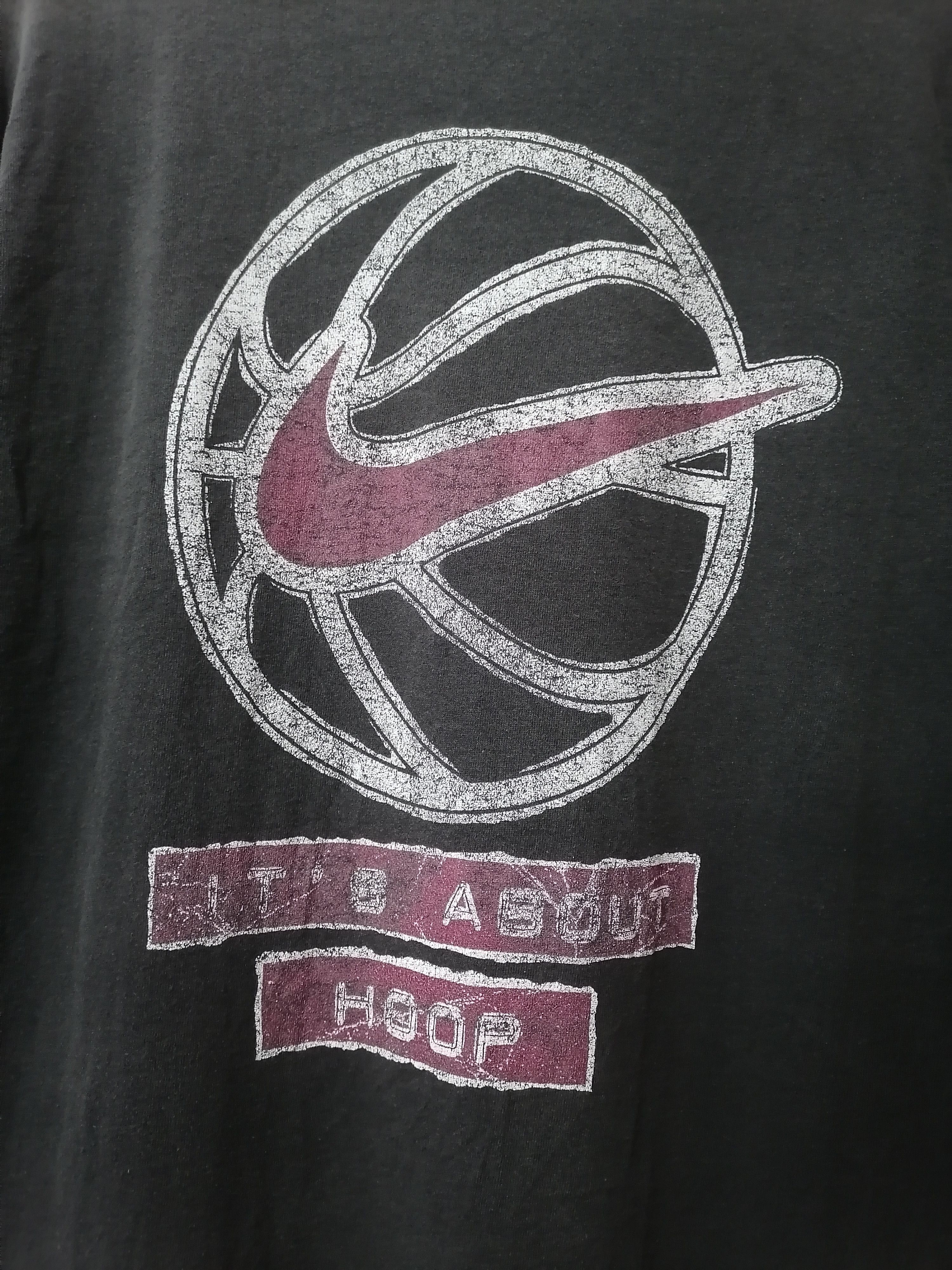 Nike × Vintage Trashed Faded Vintage 90s Nike Basketball T-shirt Size US M / EU 48-50 / 2 - 4 Thumbnail