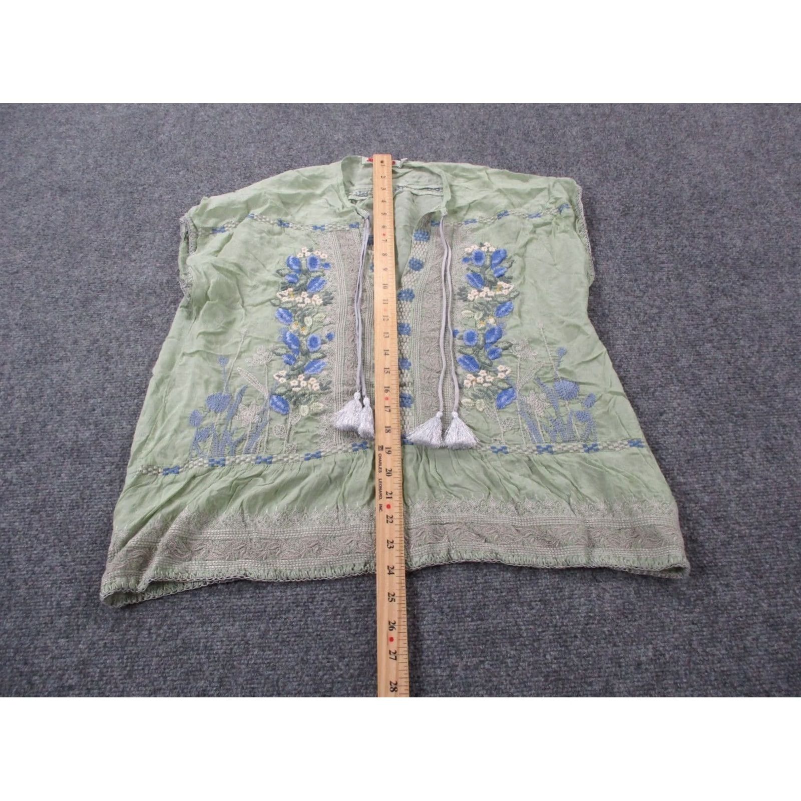Johnny Was Johnny Was Shirt Womens S Green Rayon Embroidered Blouse Top Oversized Flowy Size S / US 4 / IT 40 - 3 Thumbnail