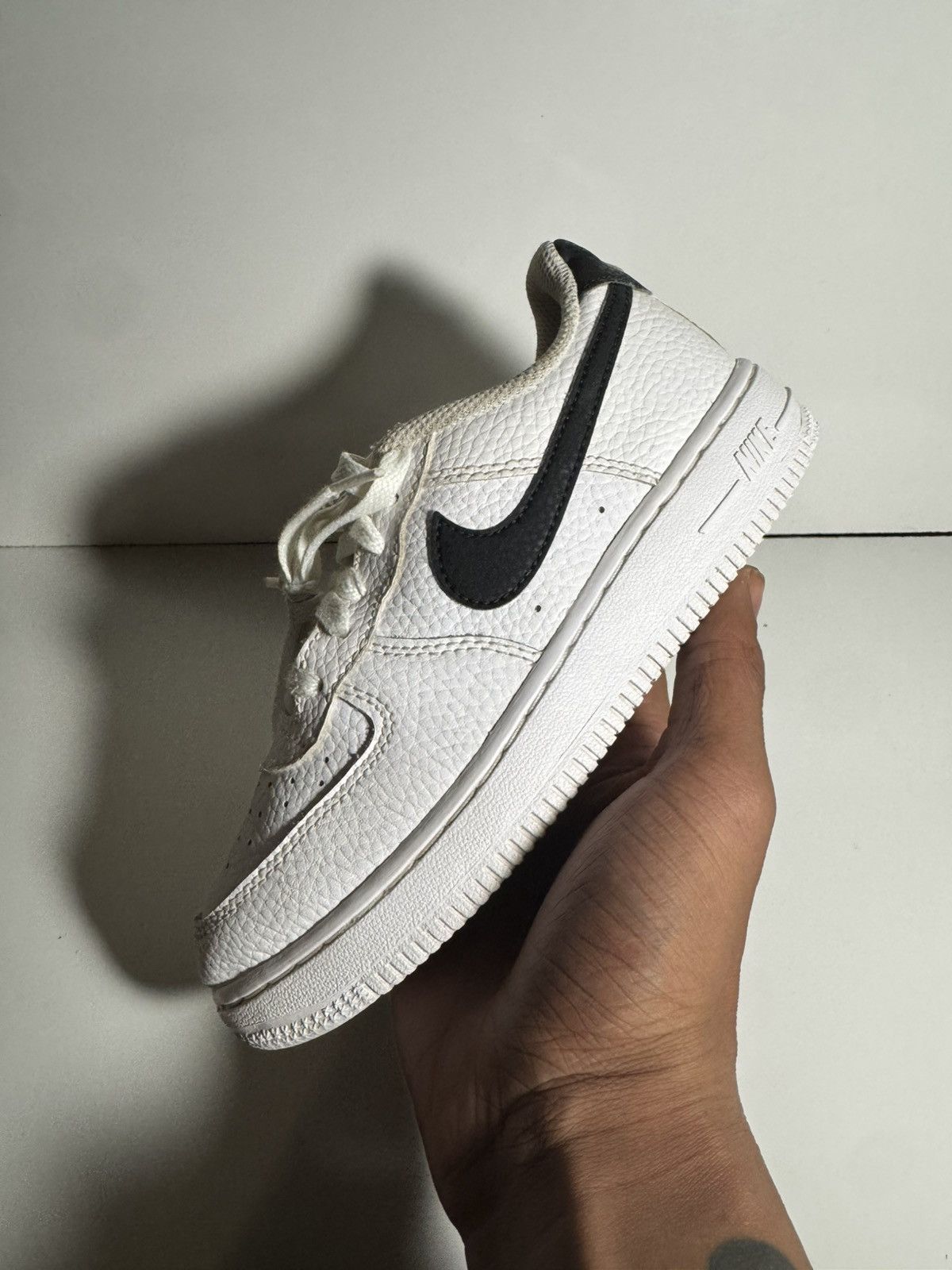 Nike Nike Air Force 1 “White Black” PS Size 1Y Size US 4 / IT 34 - 1 Thumbnail
