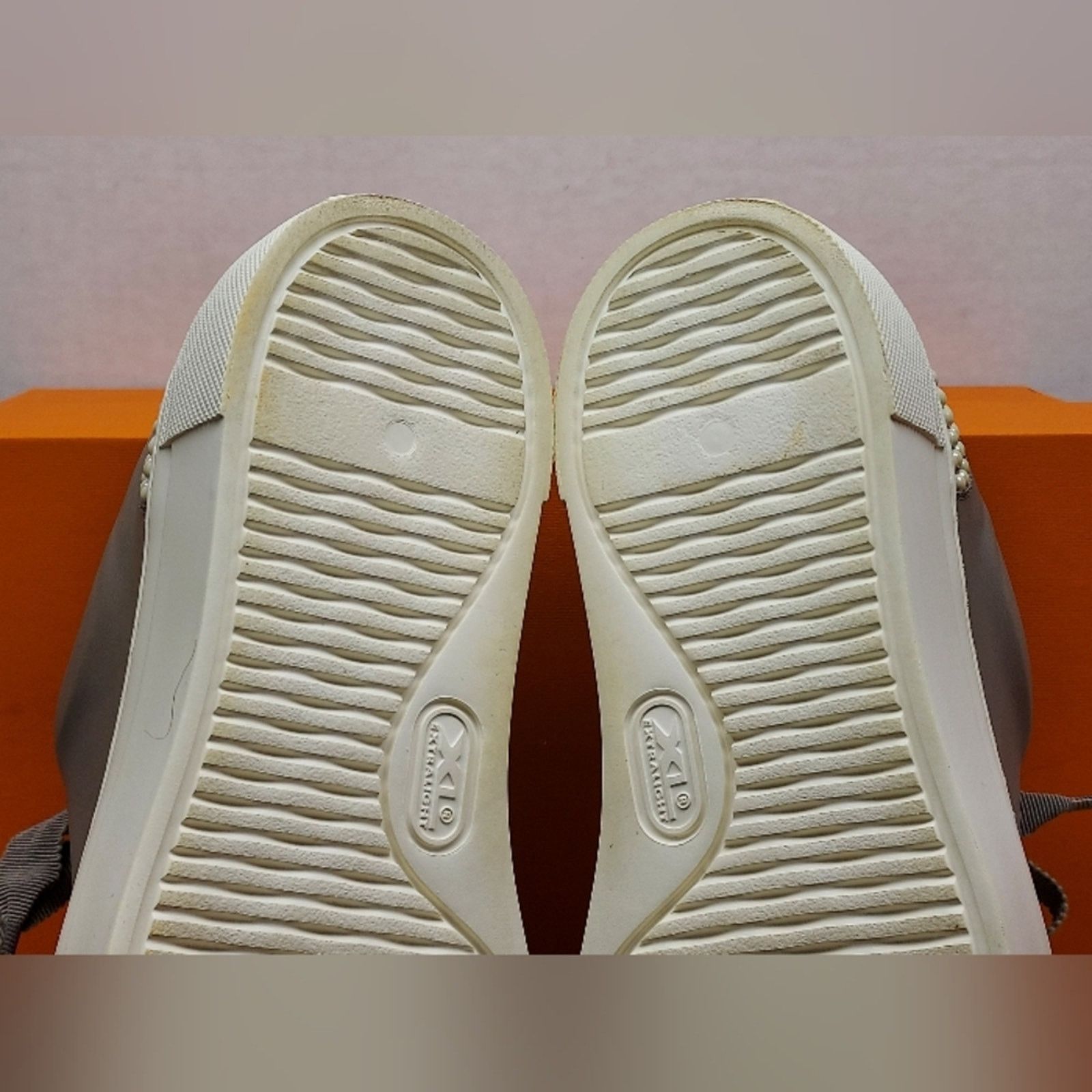 AGL AGL Womens Taupe Fashion Sneaker Shoes Size 36.5 (6.5) Size US 6.5 / IT 36.5 - 11 Thumbnail