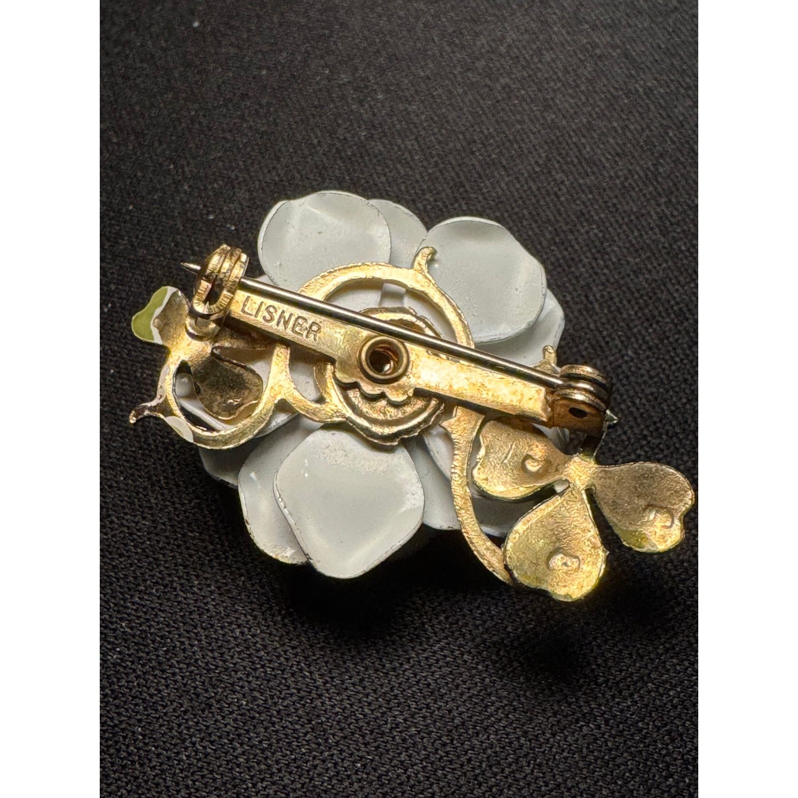 Other Vintage Lisner White Flower Rhinestone Brooch Size ONE SIZE - 6 Thumbnail