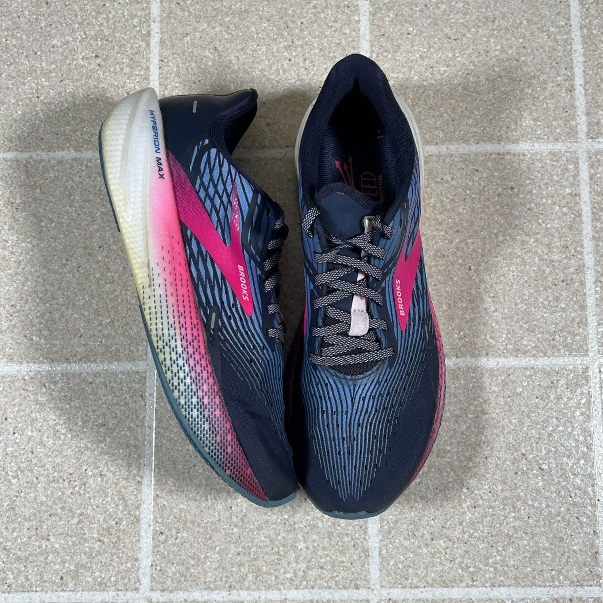 Brooks Brooks Hyperion Max Womens 10 Shoe Blue Running Sneaker Size US 10 / IT 40 - 2 Thumbnail