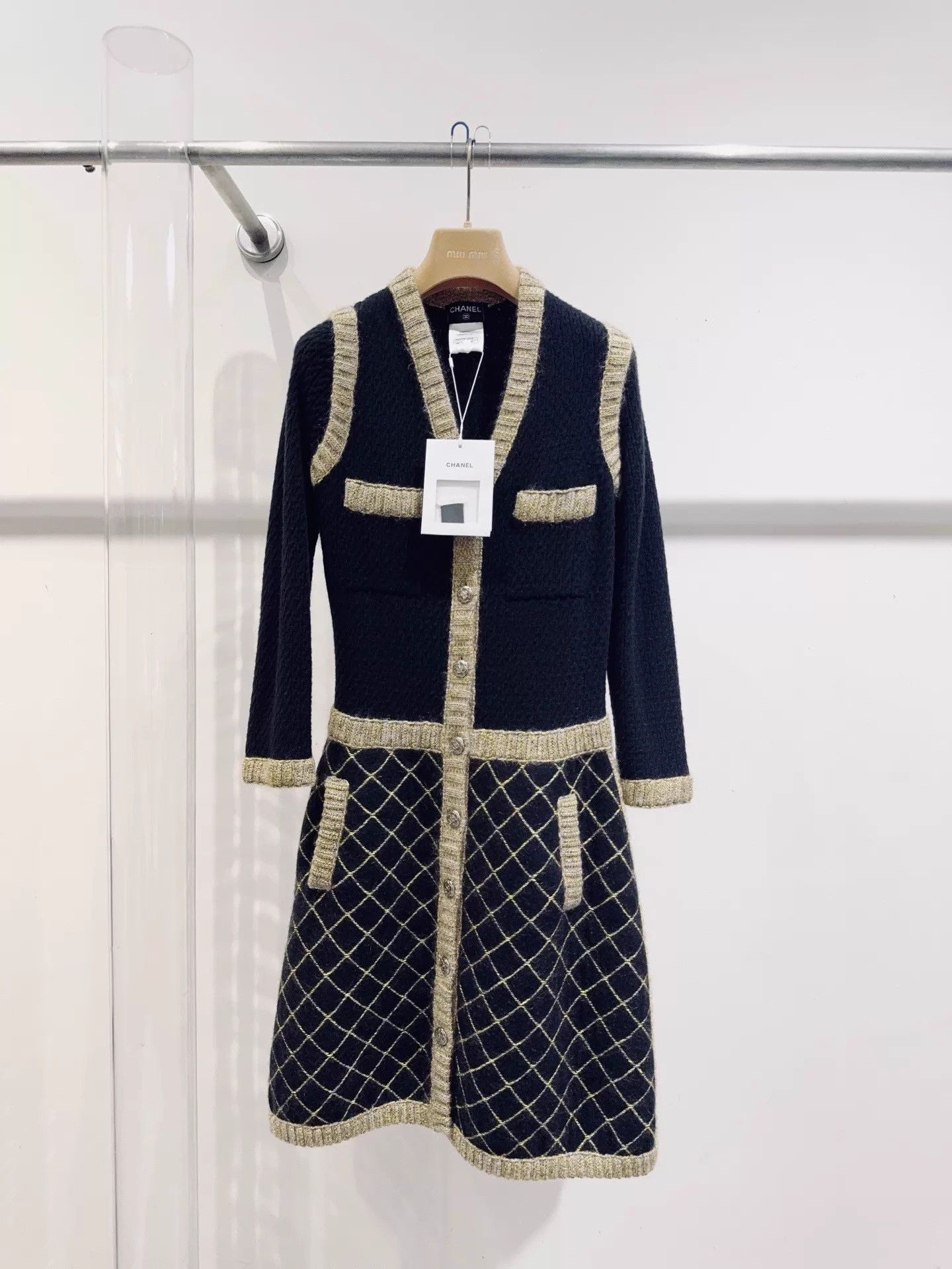Chanel Chanel Women's Black & Gold Dining Runway Cardigan 38 Size S / US 4 / IT 40 - 1 Thumbnail