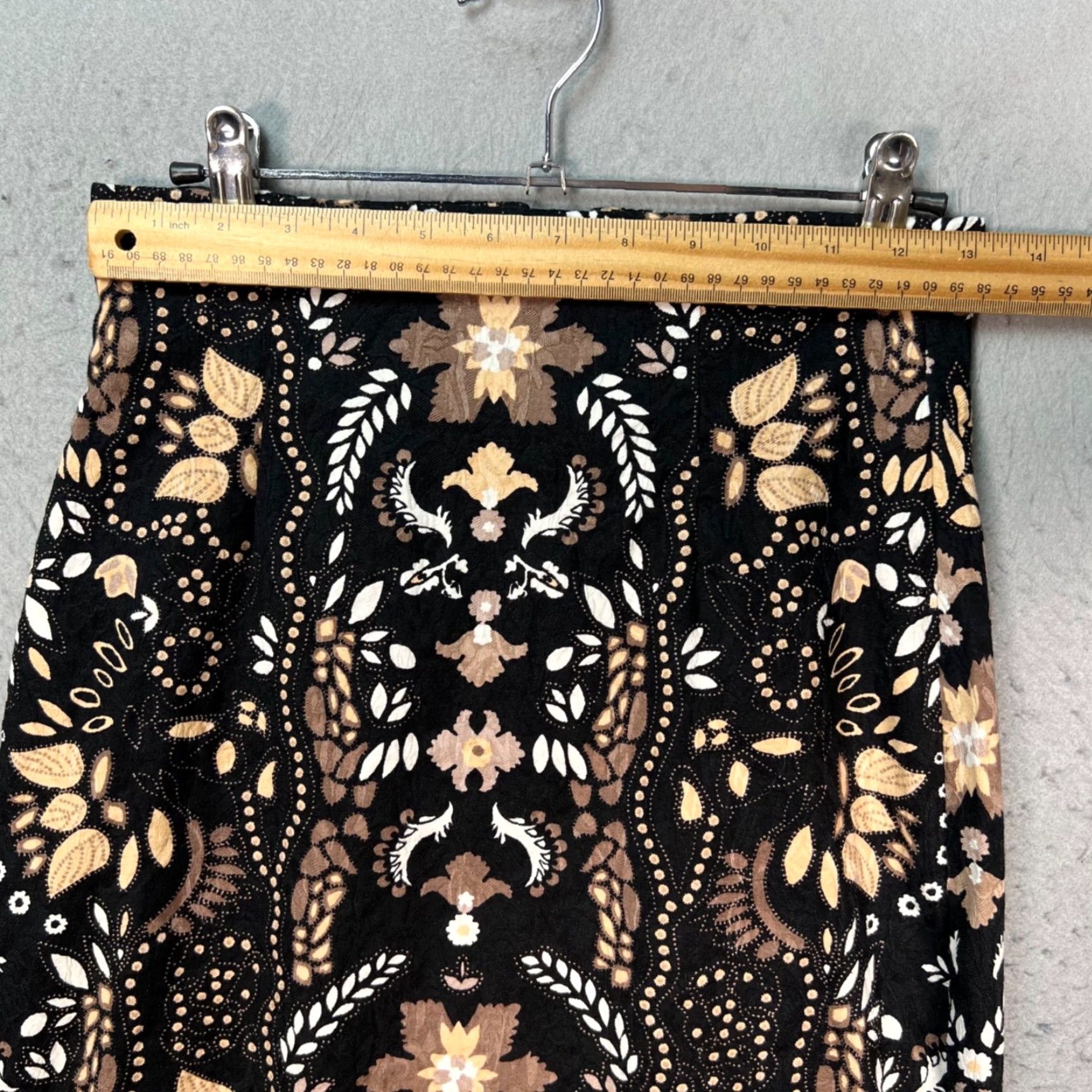 Vintage Eva Mendes New York & Company Black & Gold Floral Pencil Skirt Womens Size 0 Size 25" / US 0 / IT 36 - 6 Thumbnail