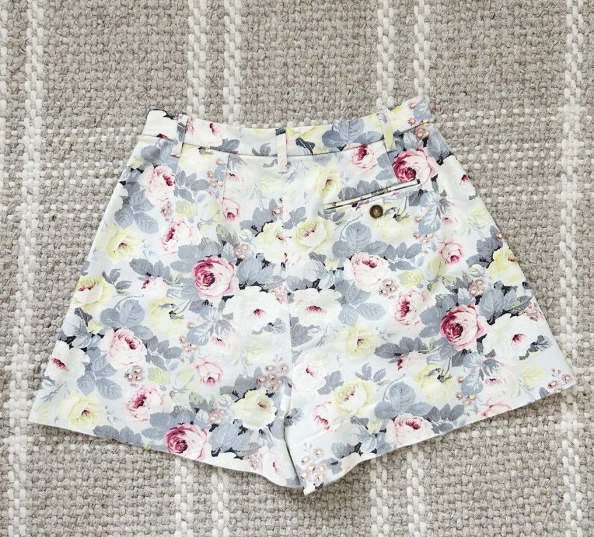 Miu Miu Miu Miu Vintage Floral High Waisted Shorts Size 28" / US 6 / IT 42 - 3 Thumbnail
