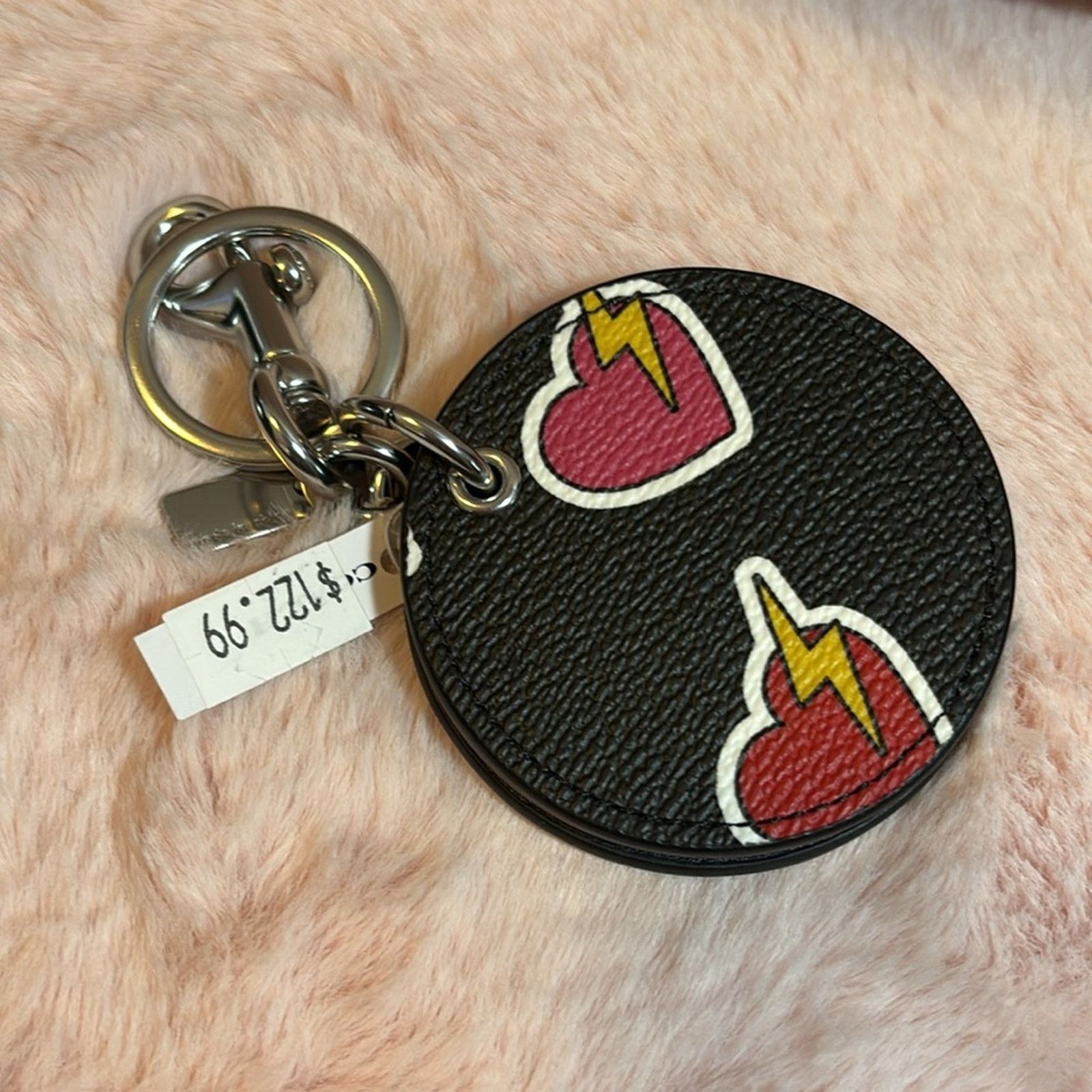 Coach NWT Coach leather mirror key chain with hearts Size S / US 4 / IT 40 - 4 Thumbnail