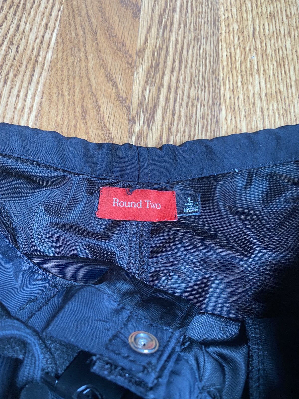 Round Two Round Two hiking pants Sean weatherspoon size Large rare Size US 34 / EU 50 - 3 Thumbnail