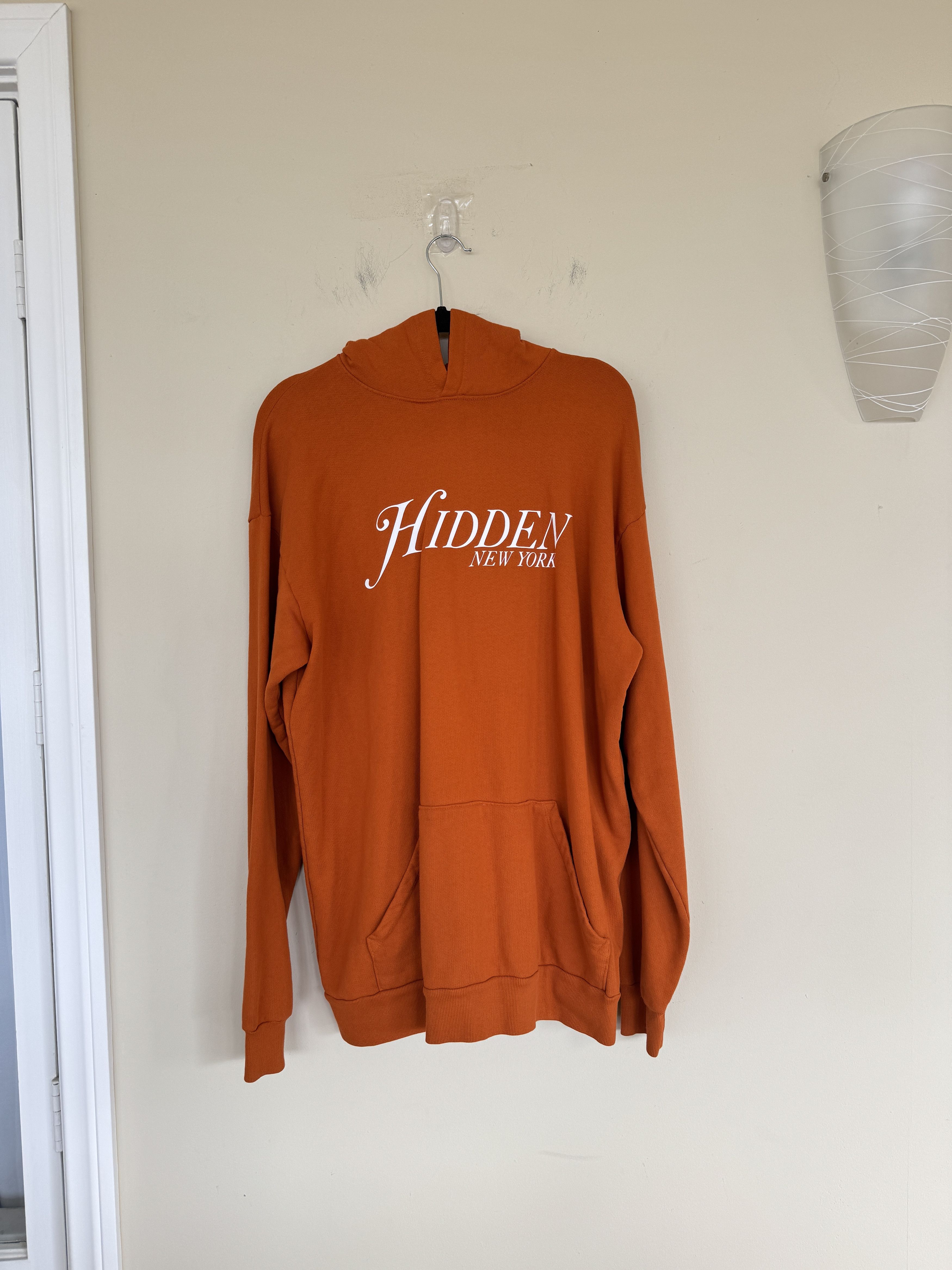 HIDDEN Hidden NY Past Present & Future Hoodie NWT Size US XL / EU 56 / 4 - 1 Thumbnail