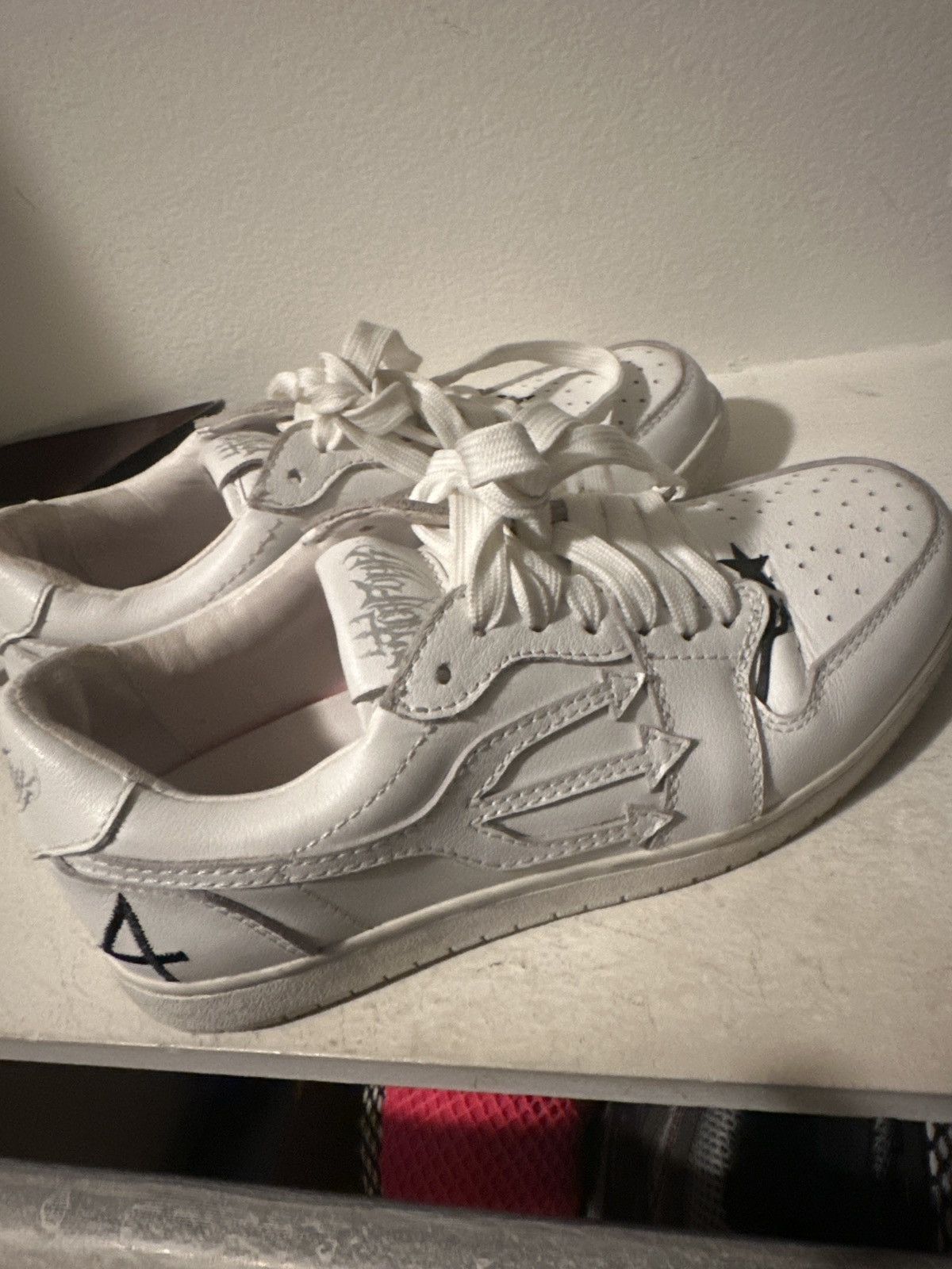 Other Pitch4ck white women lows Size US 5 / IT 35 - 7 Thumbnail