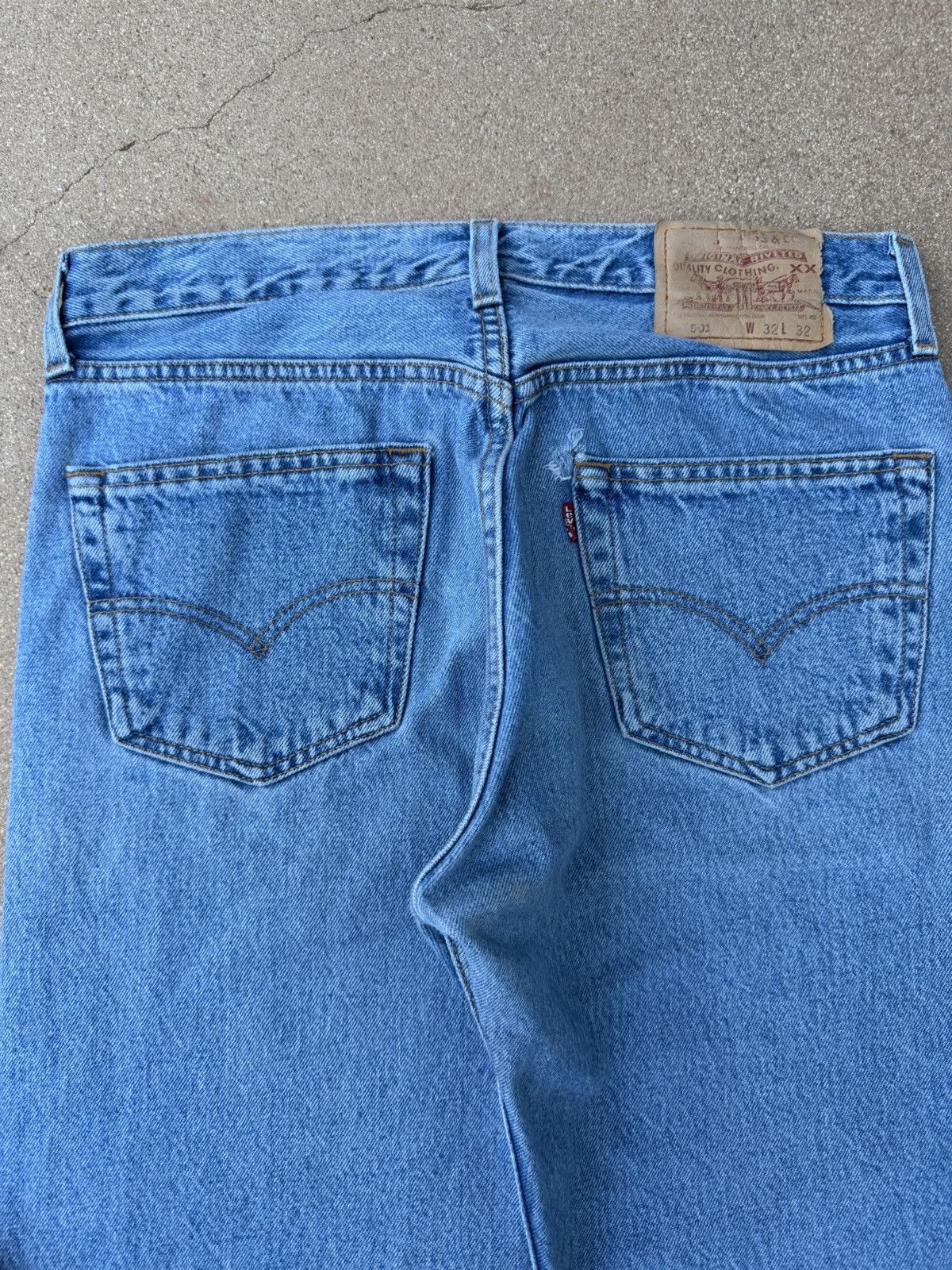 Levi's Vintage 90s Levi’s 501xx Buttonfly Straight Leg Jeans 31x31 Size US 31 - 8 Thumbnail