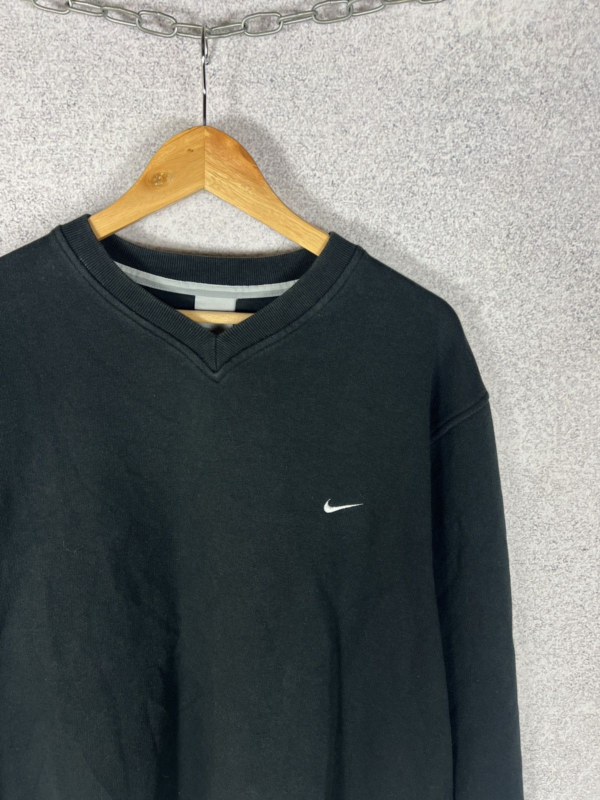 Nike Vintage Nike Small Swoosh Logo Sweatshirt SunFaded V-Neck Size US L / EU 52-54 / 3 - 2 Thumbnail