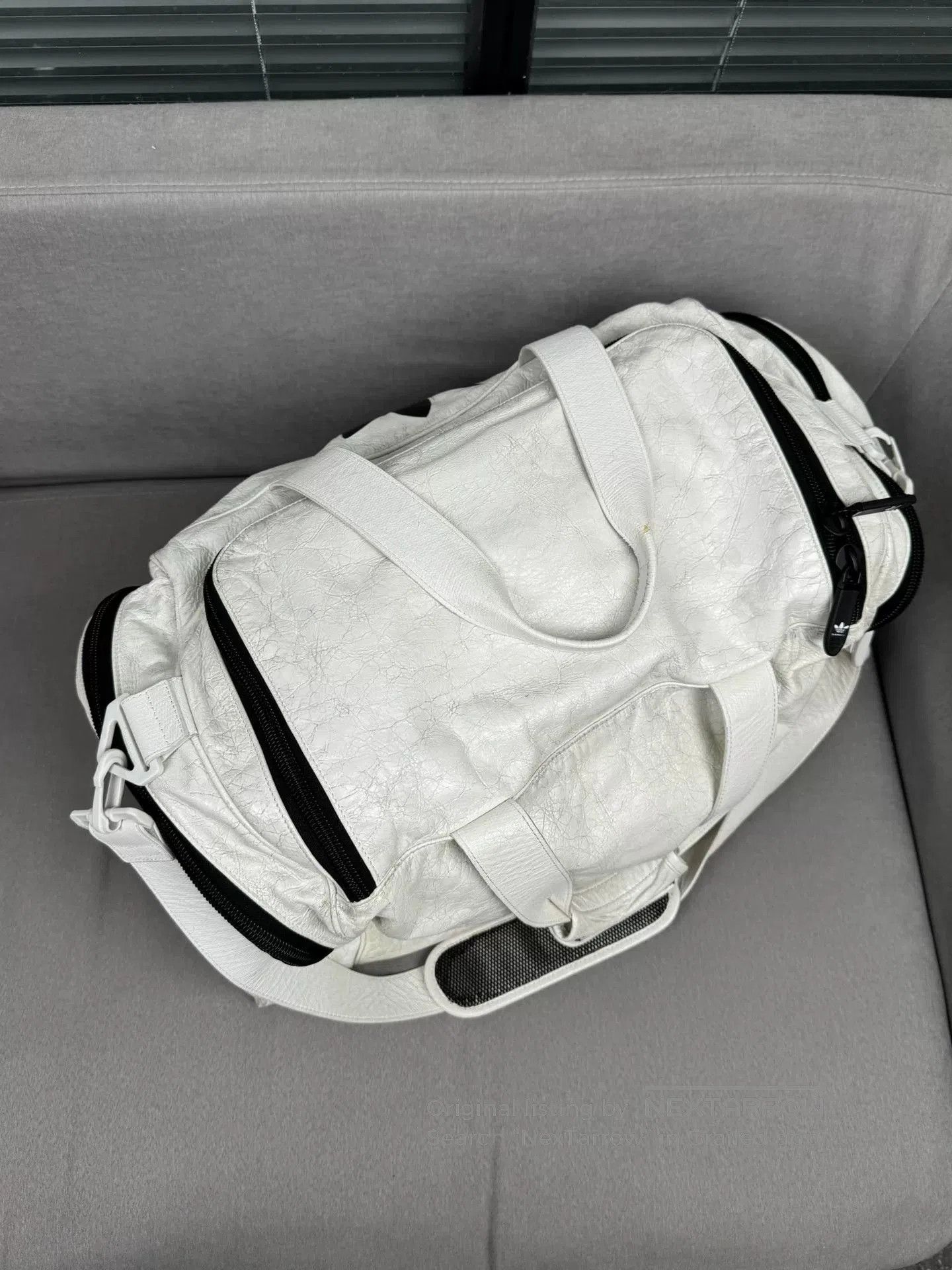 Balenciaga Balenciaga Adidas White Crossbody Travel Bag. Size ONE SIZE - 6 Thumbnail
