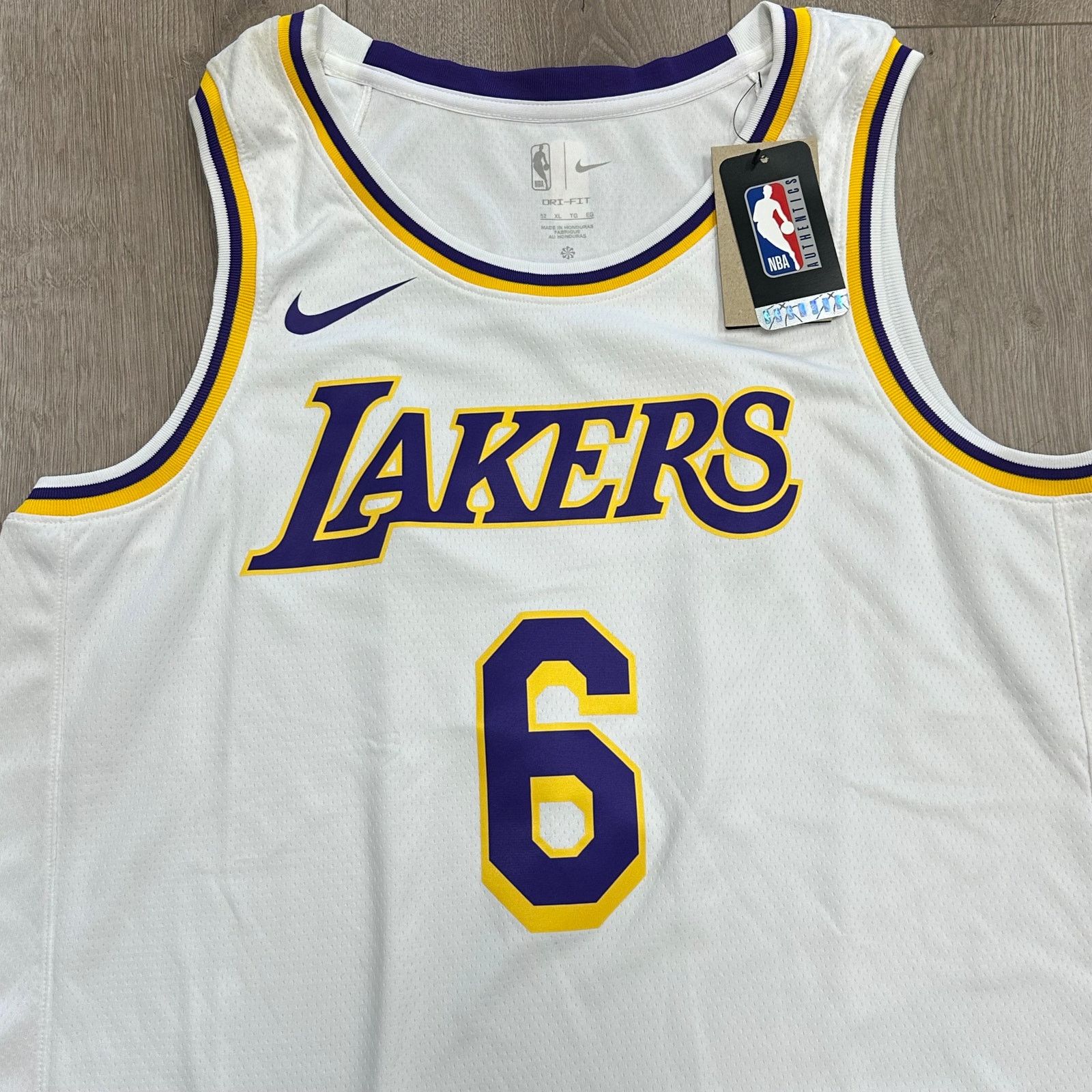 NBA × Nike Nike LeBron James Los Angeles Lakers Jersey size XL Size US XL / EU 56 / 4 - 7 Thumbnail