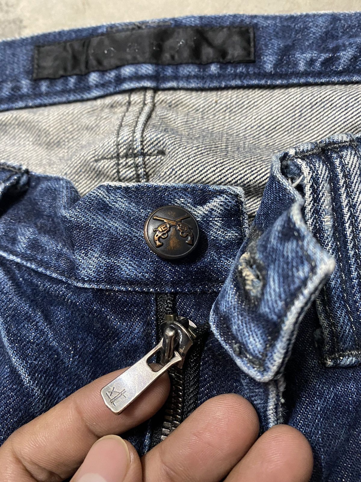 Le Grande Bleu (L.G.B.) × Roar × roarguns Flare Jeans Japanese Roargun Distressed Size US 32 / EU 48 - 17 Thumbnail