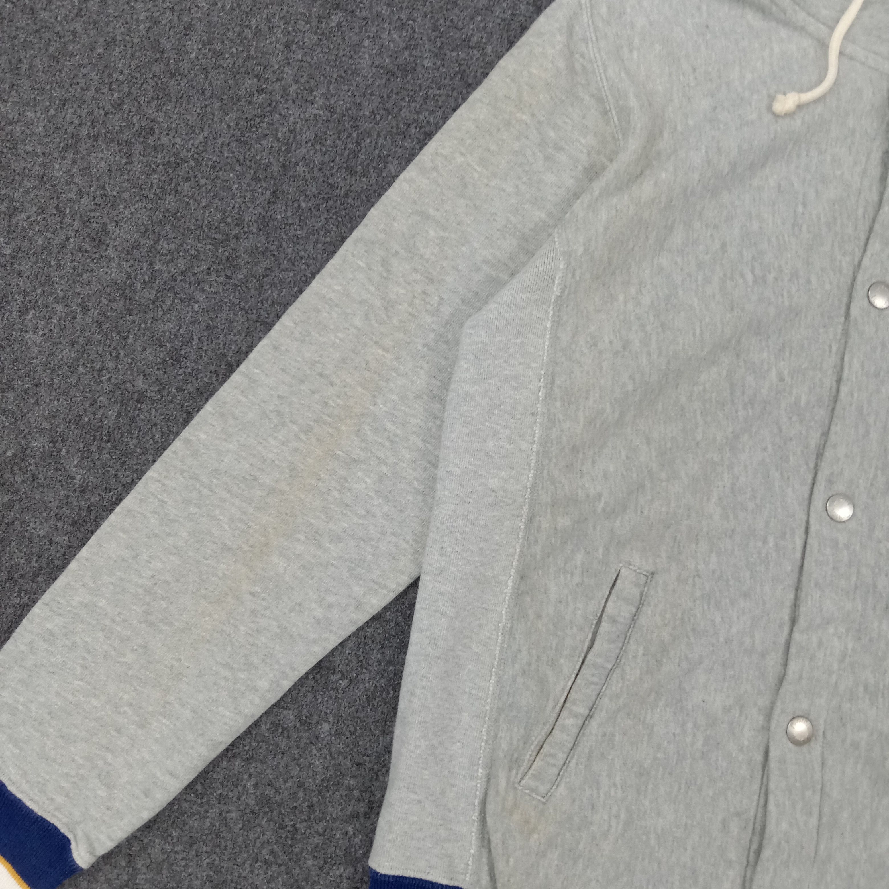 Champion × Japanese Brand × Vintage Champion Xgirl Athletics Japanese Style Hoodies C218N21 Size US S / EU 44-46 / 1 - 5 Thumbnail