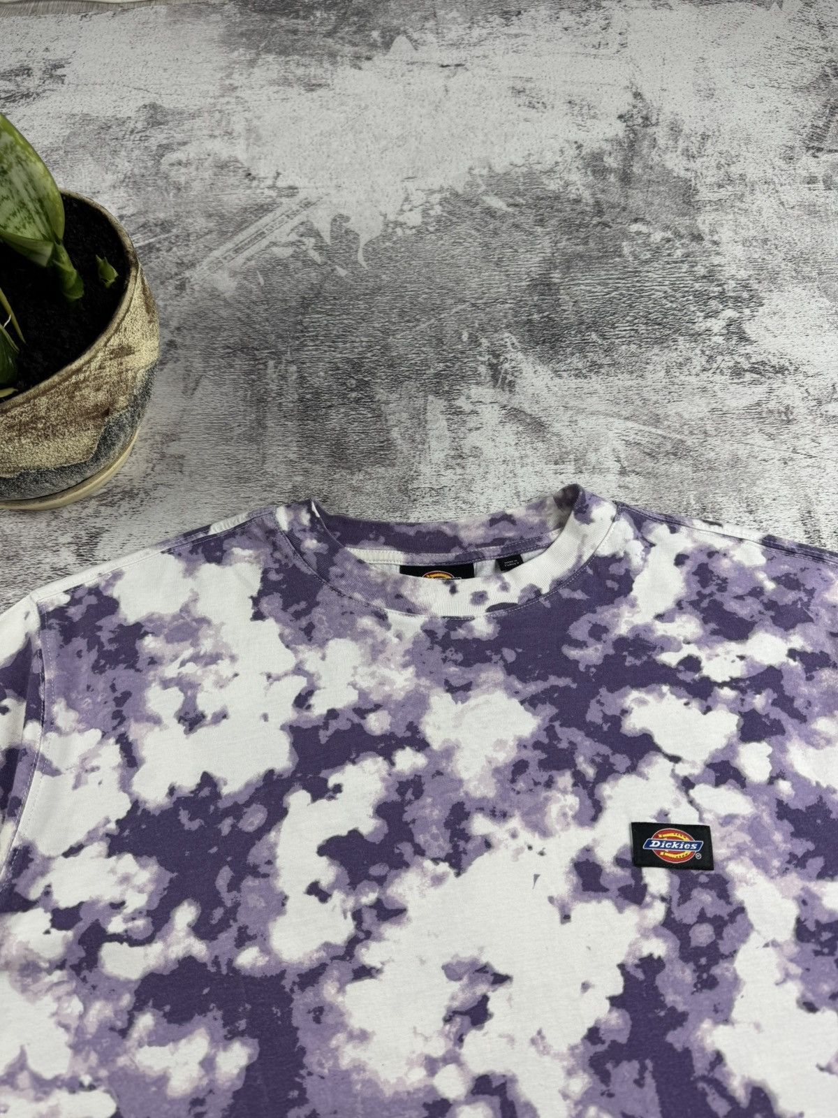 Dickies Dickies Sunburg Tie Dye Purple Medium Skate Rap Jersey Hip Hop Tee T Shirt Size US M / EU 48-50 / 2 - 7 Thumbnail