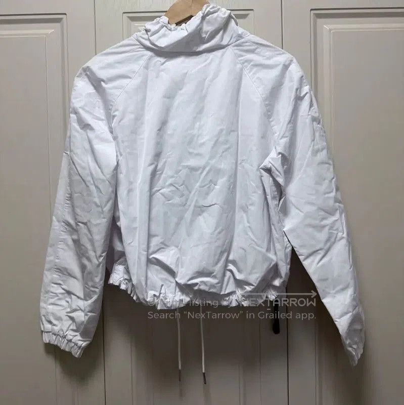 Burberry Burberry Women's White Cropped Jacket. Size S / US 4 / IT 40 - 2 Thumbnail