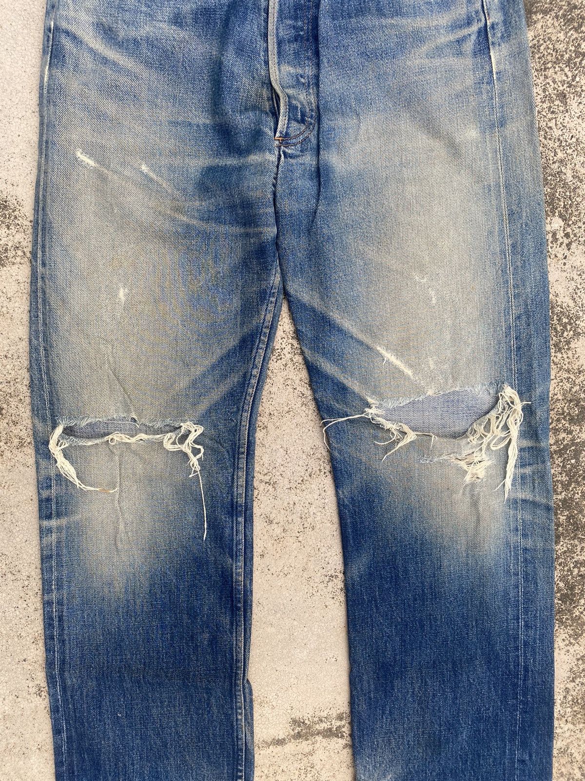 A.P.C. × Designer × Le Grande Bleu (L.G.B.) A.P.C Distressed Faded Selvedge Denim Jeans Size US 29 - 7 Thumbnail