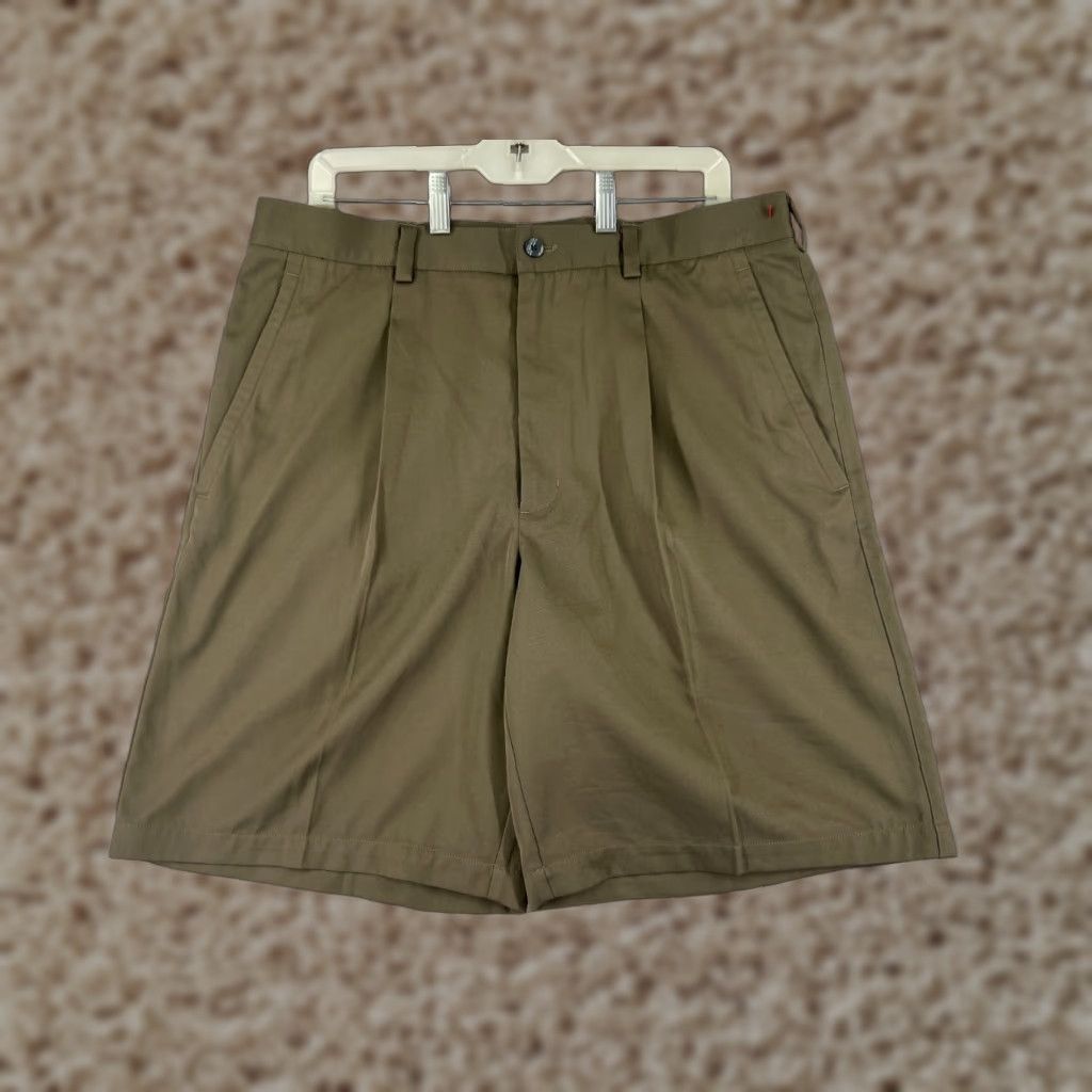 Nike Nike Shorts Adult 36 Beige Golf Pockets 36x10 Swoosh Polyester Bermuda Casual Mens Athletic Sports 90s (Vintage) Size US 36 / EU 52 - 1 Thumbnail