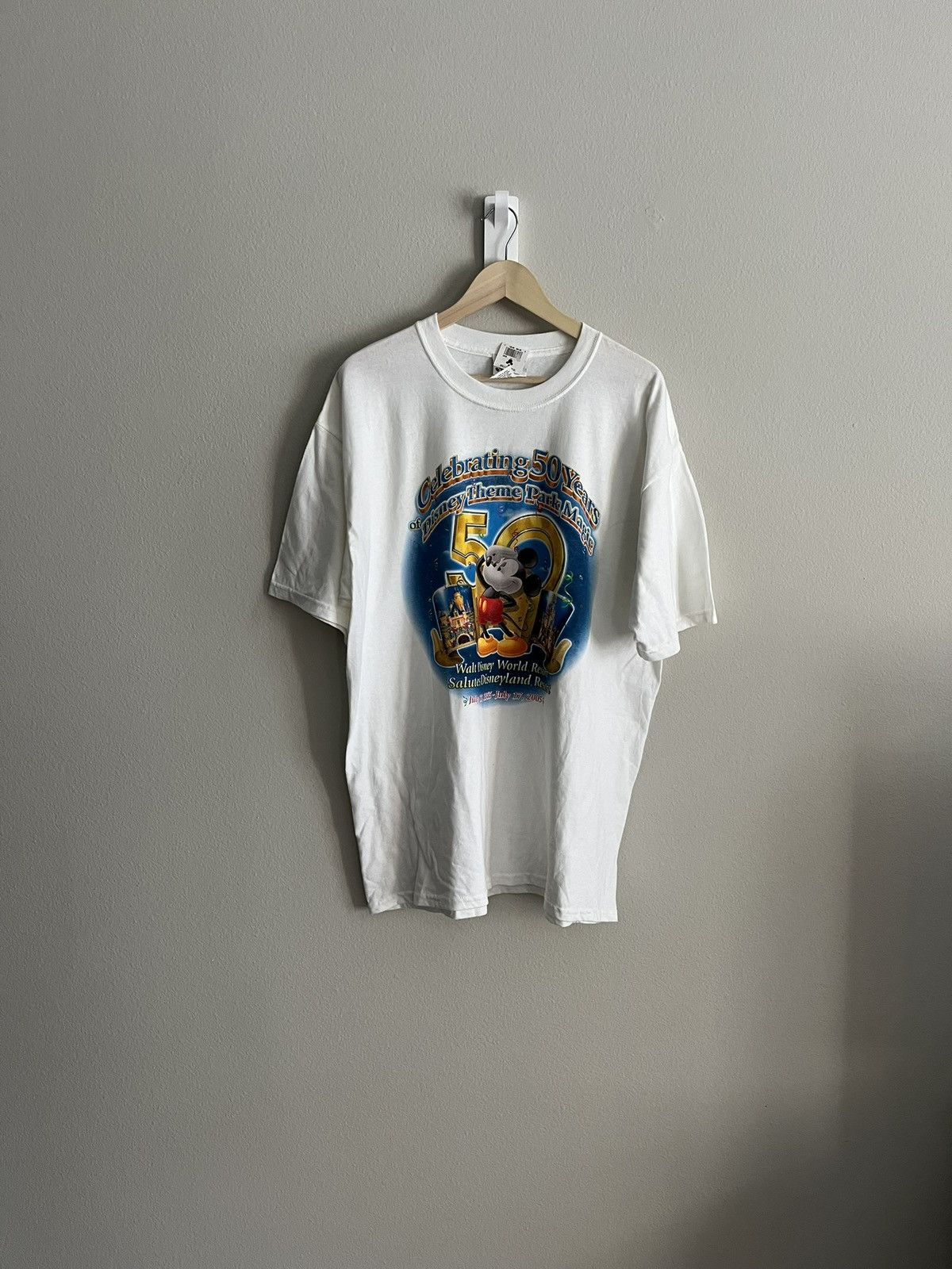 Vintage Vintage 2005 Walt Disney Word T Shirt Size US XL / EU 56 / 4 - 1 Thumbnail