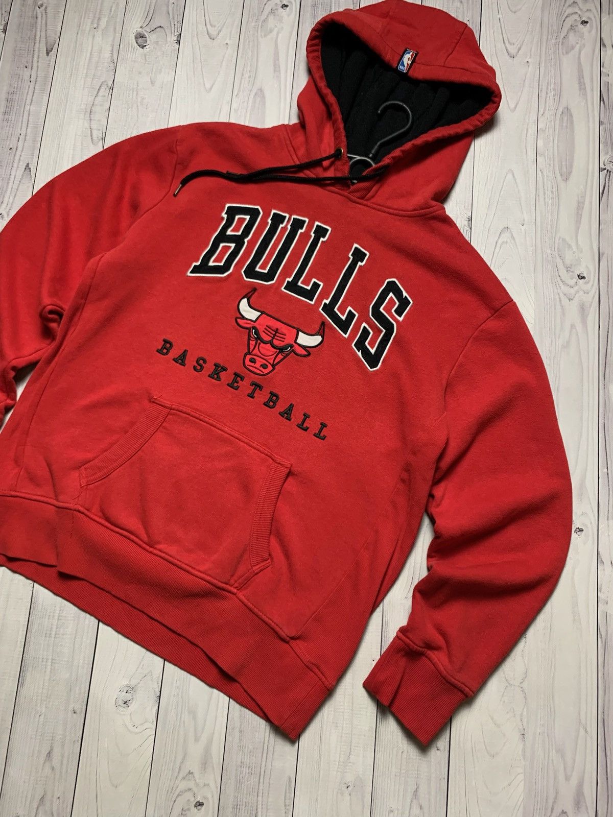 NBA Chicago bulls vintage red hoodie big logo size S Size US S / EU 44-46 / 1 - 3 Thumbnail
