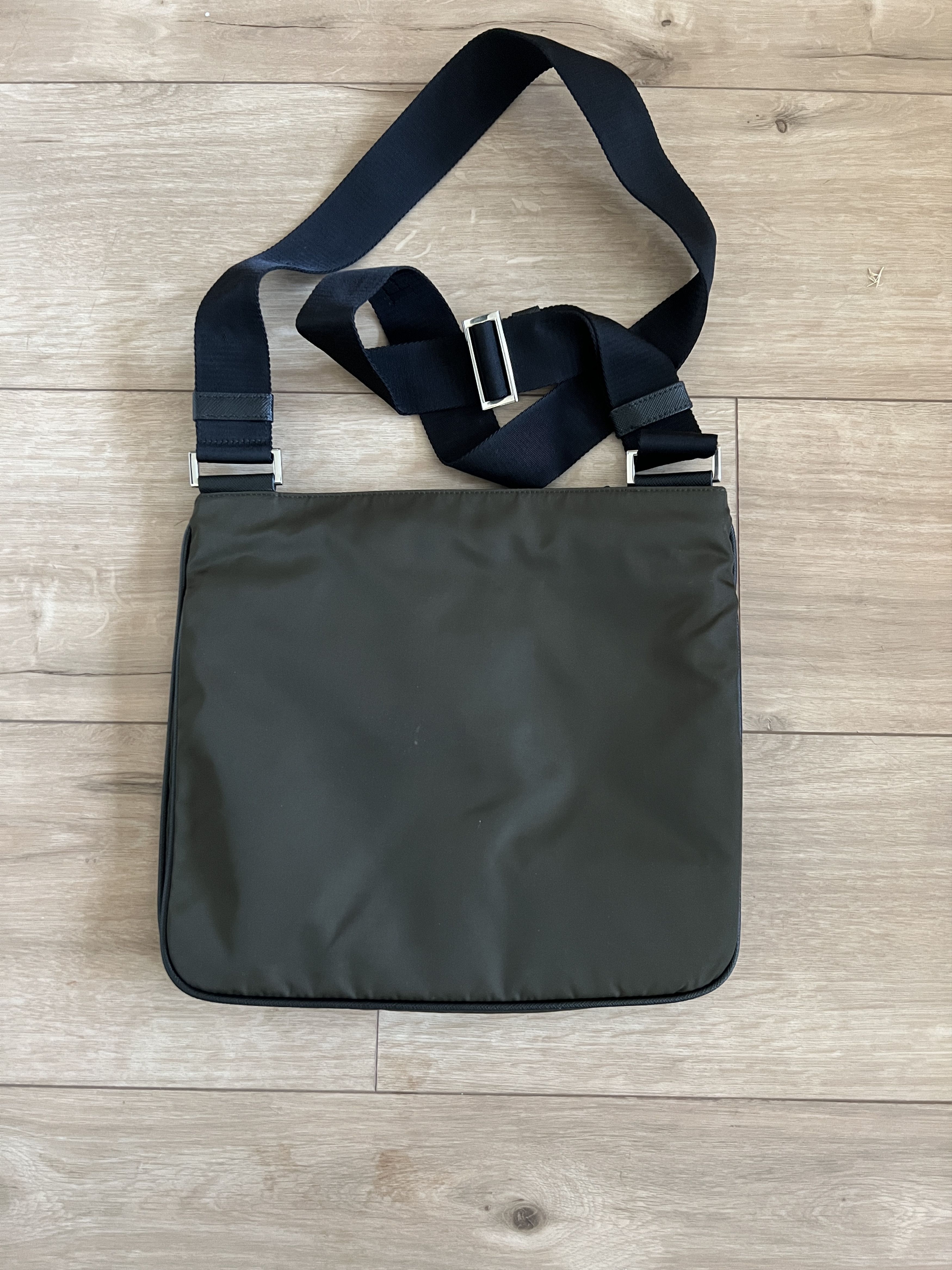 Prada PRADA Tessuto Nylon Flat Messenger Bag Dark Green Size ONE SIZE - 2 Thumbnail