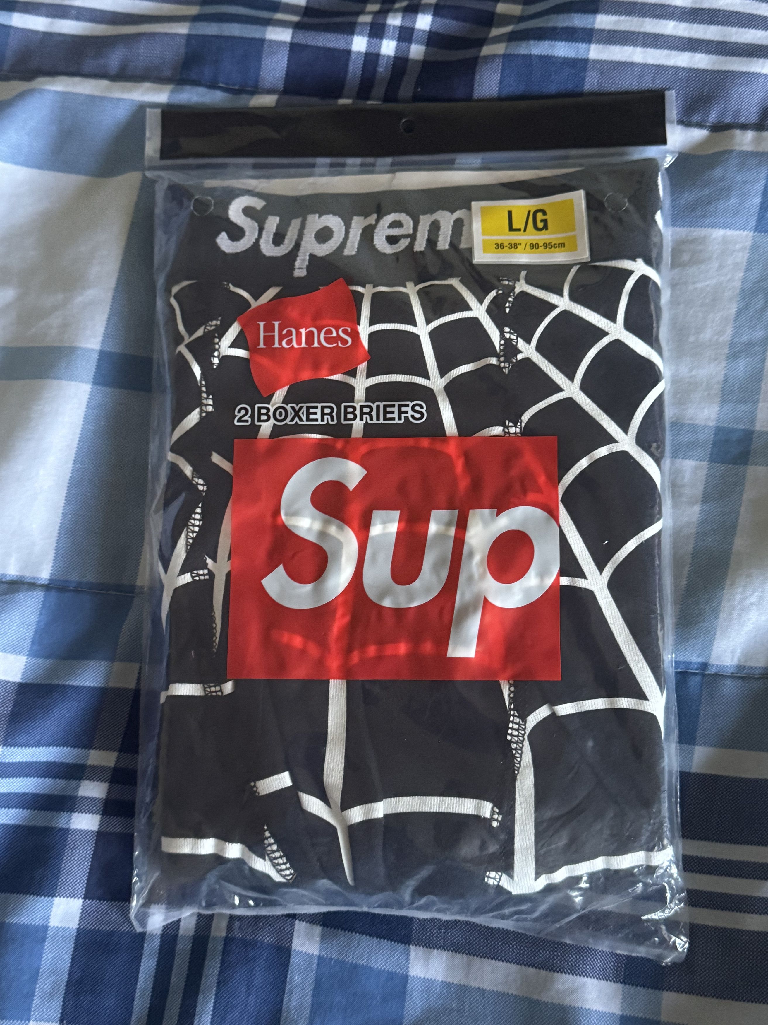 Supreme Supreme®/Hanes® Spider-Man Boxer Briefs Size 36 - 1 Thumbnail