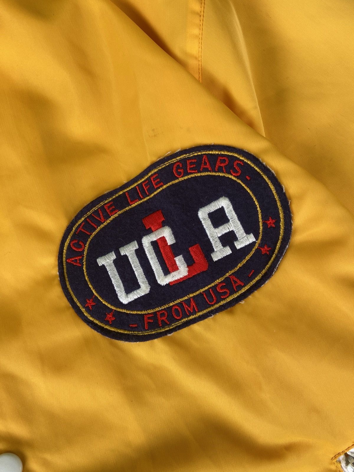 Vintage VINTAGE UCLA NYLON COACH 80s Size US M / EU 48-50 / 2 - 4 Thumbnail