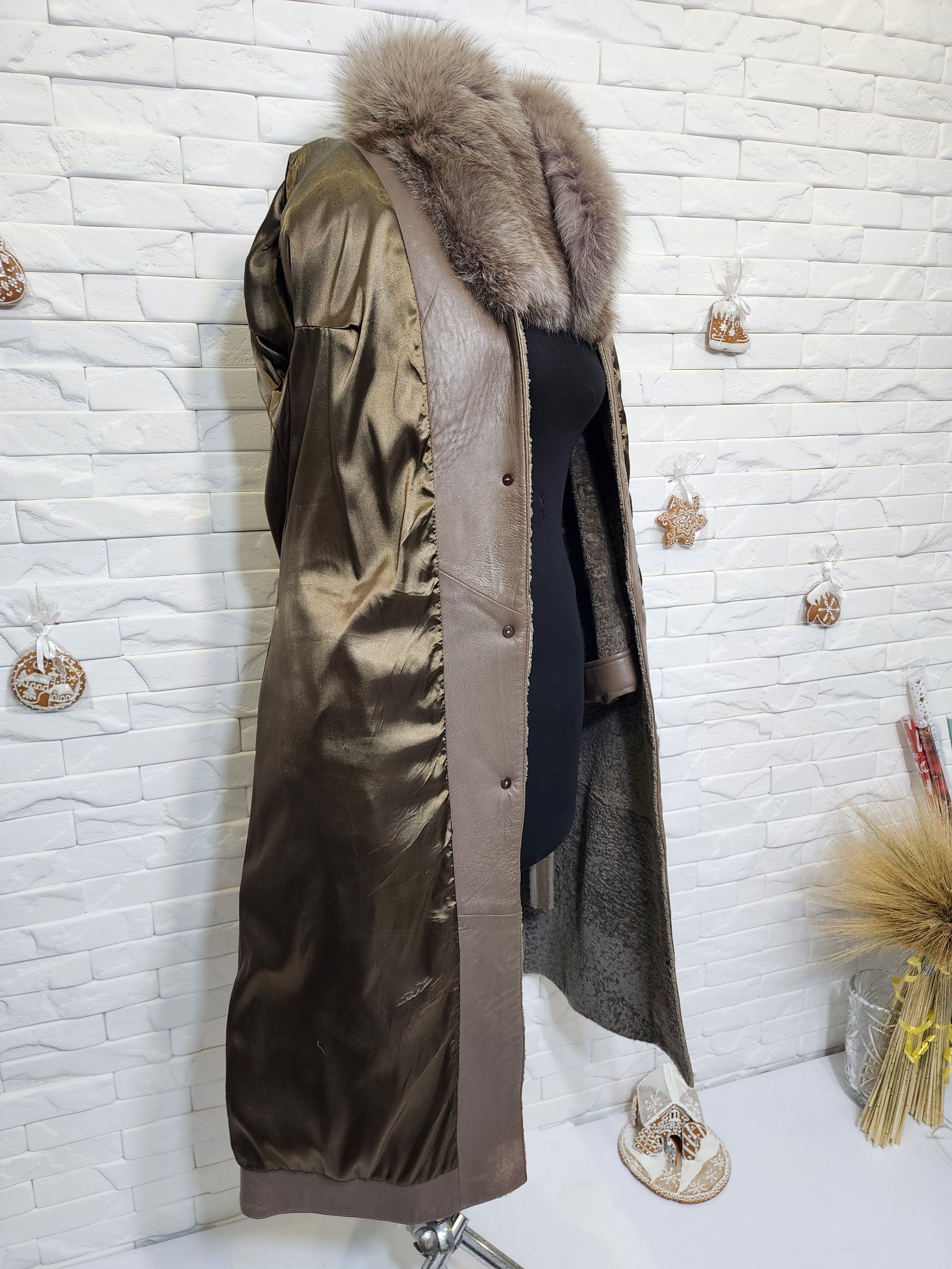 Other Gray Sheepskin Coat: Women's Fur Belted Winter Coat Size M / US 6-8 / IT 42-44 - 9 Thumbnail