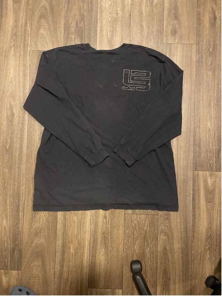 Nike Lebron James vtg 2000s Long-Sleeve T-Shirt(stains come off) Size US XL / EU 56 / 4 - 2 Thumbnail