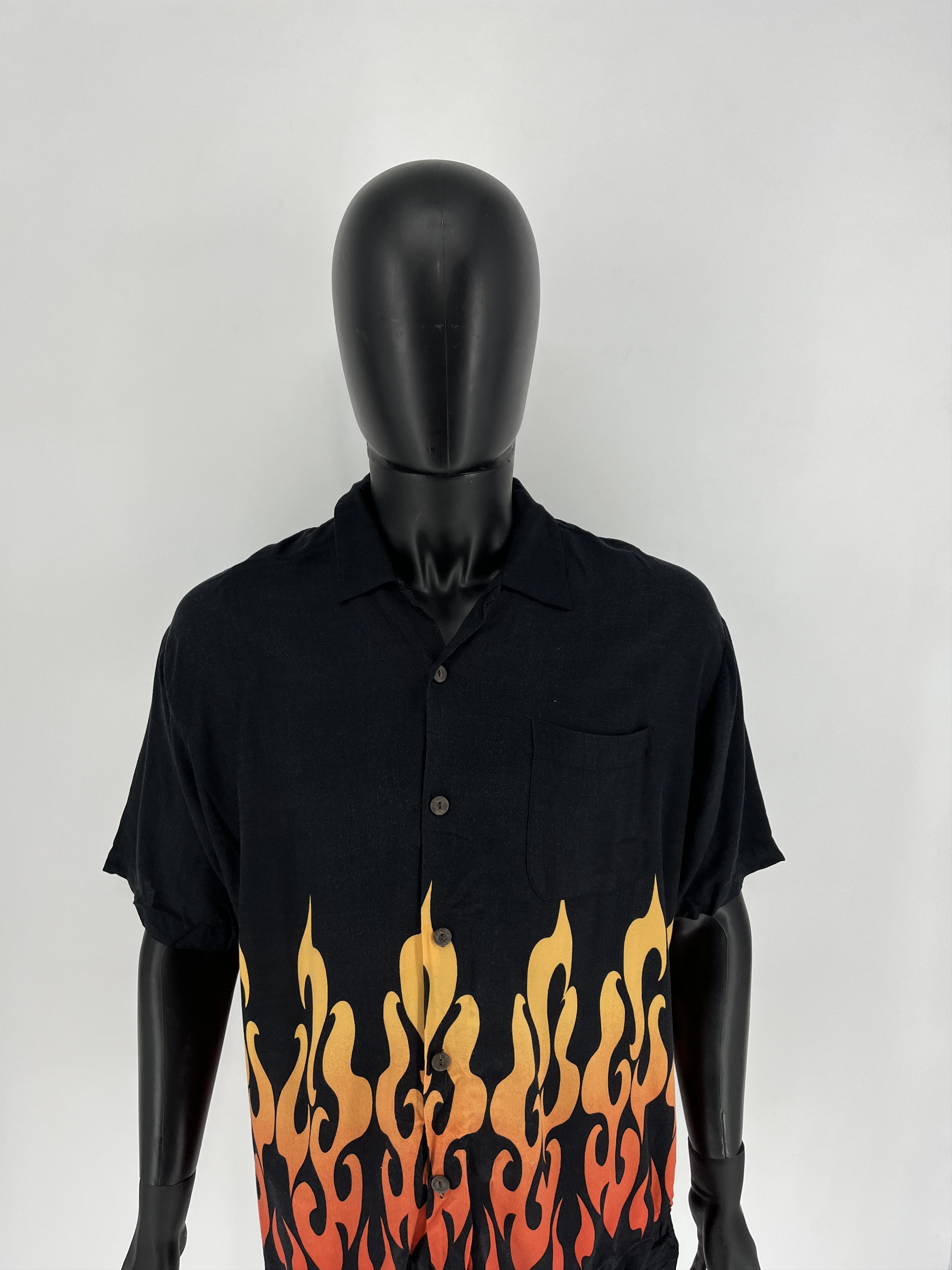 Vintage Vintage Hawaiian Red Flames Crazy Japanese Shirt Guy Fieri Size US M / EU 48-50 / 2 - 6 Thumbnail