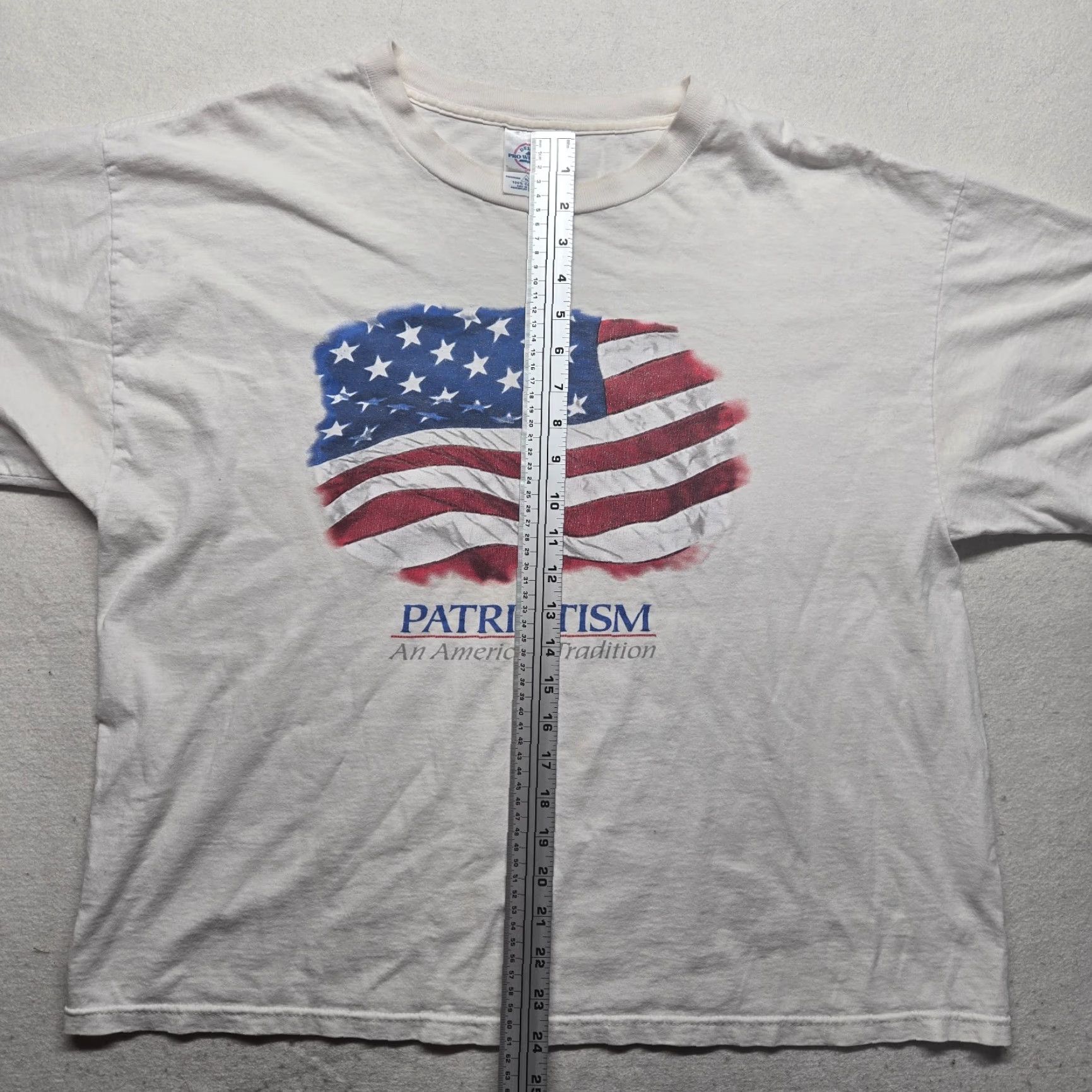 Vintage VINTAGE Patriotism USA America Flag Patriotic White T-Shirt Short Sleeve Adult Men's XL Shirt Men XL White American Flag Patriotic T-Shirt USA Shirt Size US XL / EU 56 / 4 - 6 Thumbnail