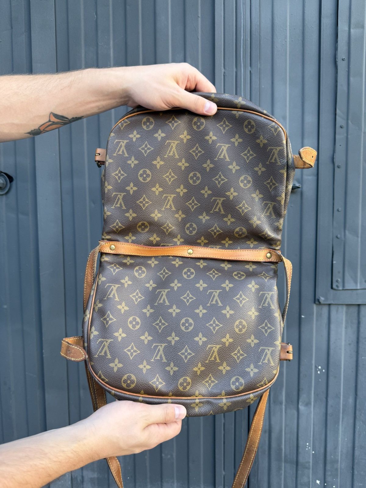 Louis Vuitton 1991 Louis Vuitton Saumur 30 Monogram Canvas W/FREE CARD hol Size ONE SIZE - 6 Thumbnail