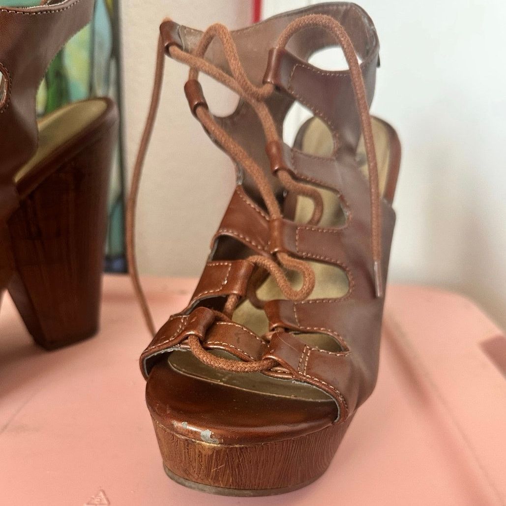 Guess guess wood platform brown heels shoes Size US 7 / IT 37 - 3 Thumbnail